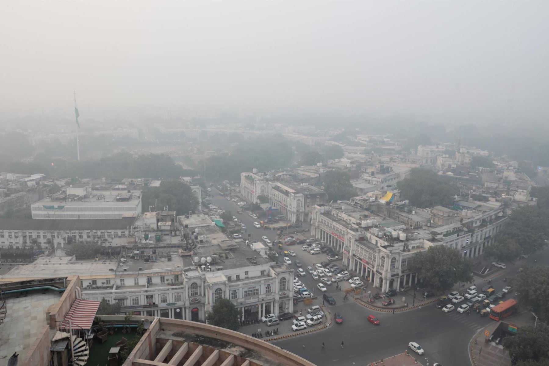 Nueva Delhi se prepara para tomar medidas de emergencia por su aire tóxico.