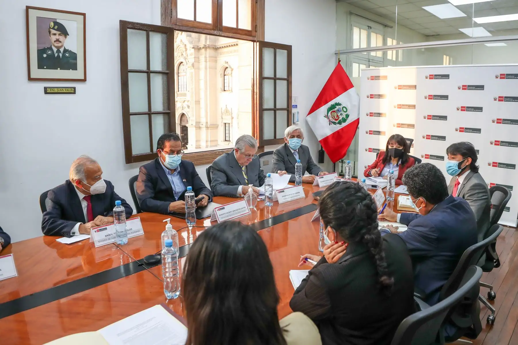 La presidenta del Consejo de Ministros, Mirtha Vásquez lidera reunión de la Comisión Multisectorial para la masificación del gas natural, con la presencia de  ministros de los sectores : Economía, Justicia, Energía y Minas;  y Comercio Exterior .
Foto: PCM