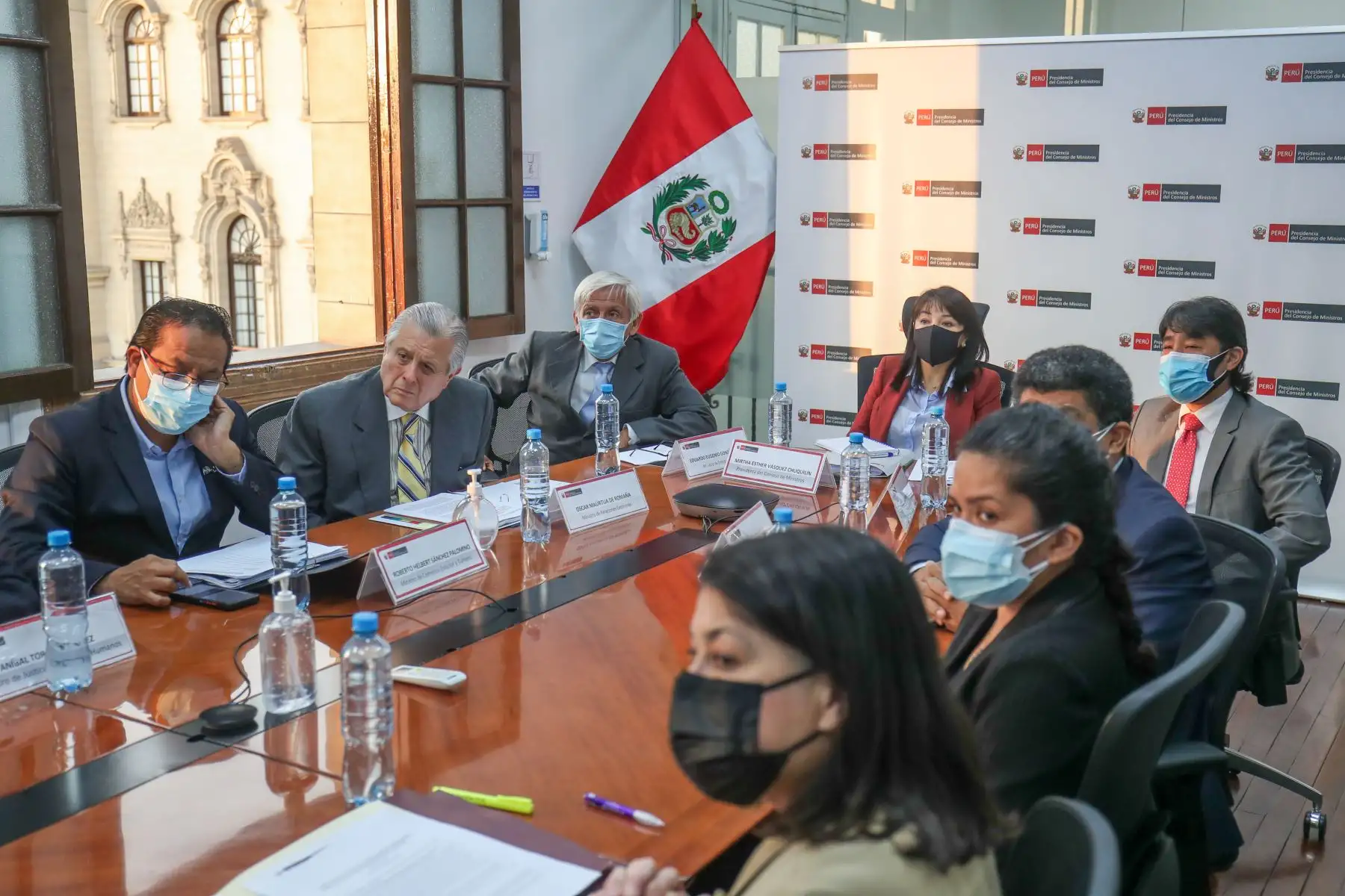 La presidenta del Consejo de Ministros, Mirtha Vásquez lidera reunión de la Comisión Multisectorial para la masificación del gas natural, con la presencia de  ministros de los sectores : Economía, Justicia, Energía y Minas;  y Comercio Exterior .
Foto: PCM