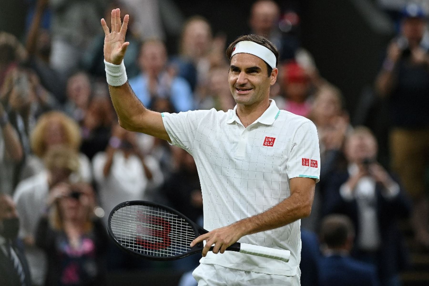 Roger Federer alista su regreso a las pistas tras una larga ausencia