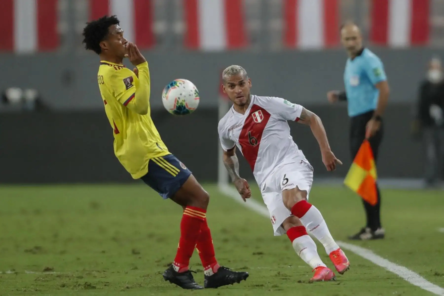 Miguel Trauco será una de las bajas importantes de la selección peruana ante Colombia.