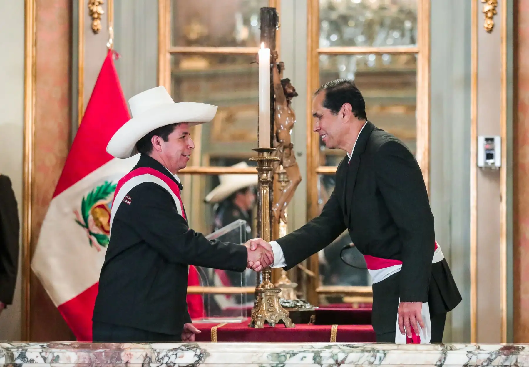 Presidente de la República, Pedro Castillo, toma juramento a los ministros de Defensa, Juan Carrasco Millones, y de la Producción, Jorge Luis Prado palomino, en Palacio de Gobierno. Foto: ANDINA/Prensa Presidencia Presidente de la República, Pedro Castillo, toma juramento a los ministros de Defensa, Juan Carrasco Millones, y de la Producción, Jorge Luis Prado palomino, en Palacio de Gobierno. Foto: ANDINA/Prensa Presidencia