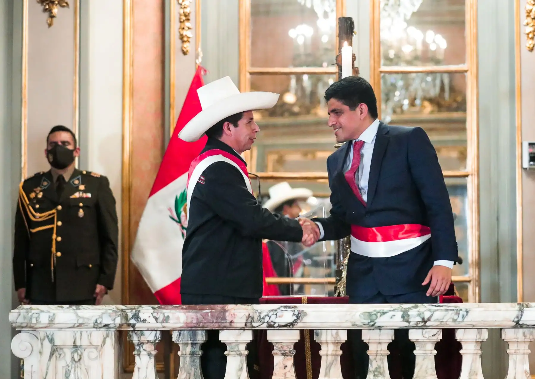 Presidente de la República, Pedro Castillo, toma juramento a los ministros de Defensa, Juan Carrasco Millones, y de la Producción, Jorge Luis Prado Palomino, en Palacio de Gobierno. Foto: ANDINA/Prensa Presidencia Presidente de la República, Pedro Castillo, toma juramento a los ministros de Defensa, Juan Carrasco Millones, y de la Producción, Jorge Luis Prado Palomino, en Palacio de Gobierno. Foto: ANDINA/Prensa Presidencia