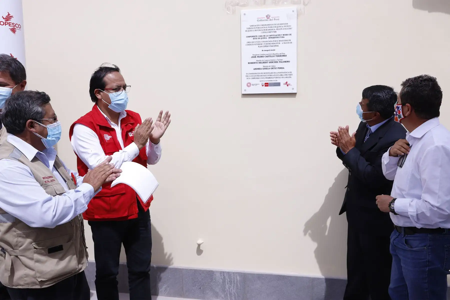 El titular del Mincetur, Roberto Sánchez, entregó la obra del mejoramiento turístico de la Casa de la Capitulación y el Museo de Sitio de Quinua, gracias a una importante inversión de S/ 2 millones 293,543, a través del trabajo de Plan Copesco Nacional.