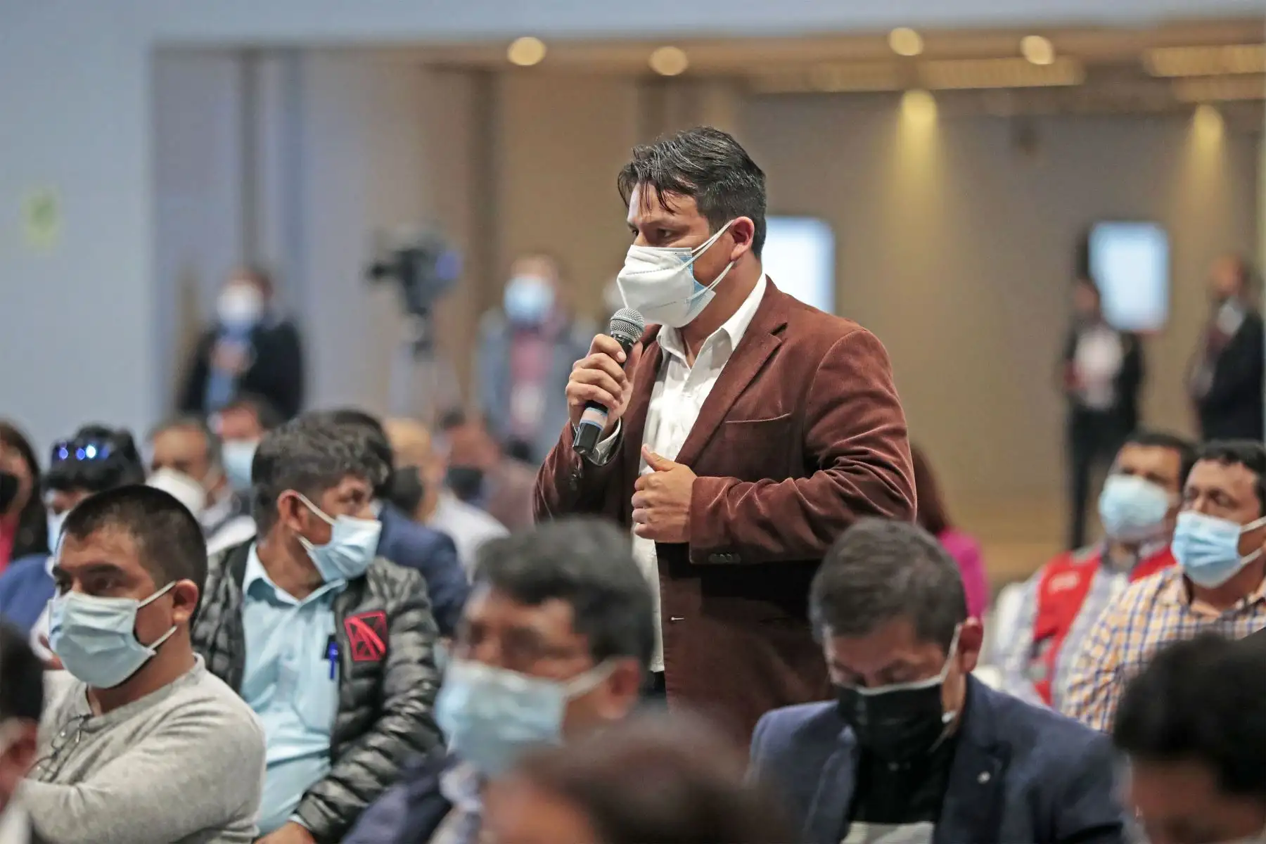 Presidente de la República, Pedro Castillo, asistió al Encuentro del Ejecutivo con alcaldes de municipalidades rurales y urbanas trabajando por el desarrollo local, que se desarrolló en el  Centro de Convenciones de Lima.
Foto: ANDINA/ Prensa Presidencia