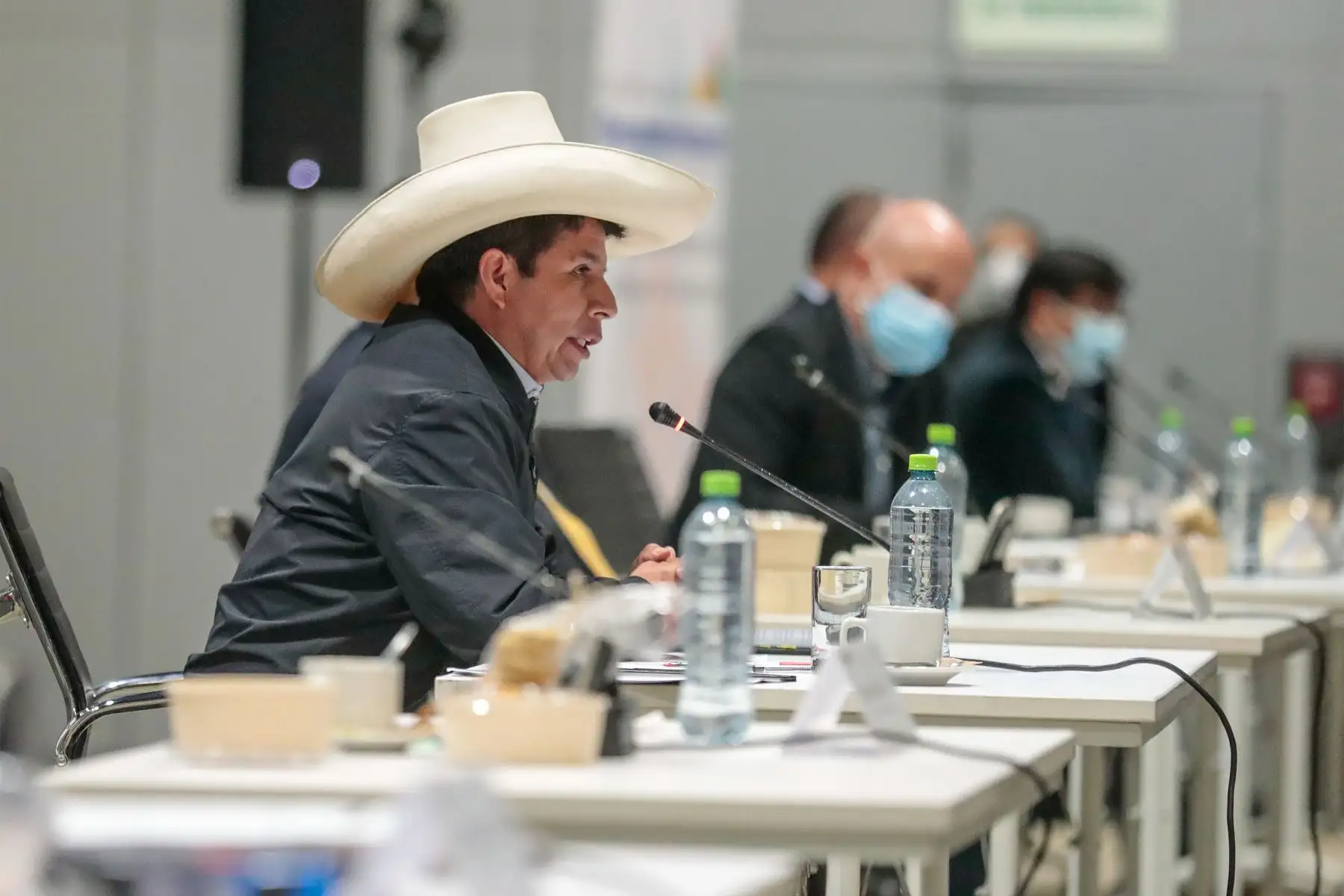 Presidente de la República, Pedro Castillo, asistió al Encuentro del Ejecutivo con alcaldes de municipalidades rurales y urbanas trabajando por el desarrollo local, que se desarrolló en el  Centro de Convenciones de Lima.
Foto: ANDINA/ Prensa Presidencia