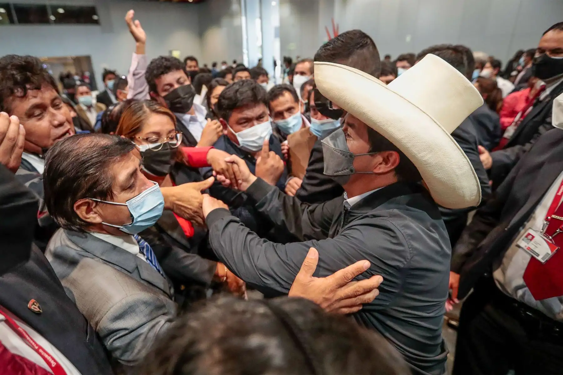 Presidente de la República, Pedro Castillo, asistió al Encuentro del Ejecutivo con alcaldes de municipalidades rurales y urbanas trabajando por el desarrollo local, que se desarrolló en el  Centro de Convenciones de Lima.
Foto: ANDINA/ Prensa Presidencia
