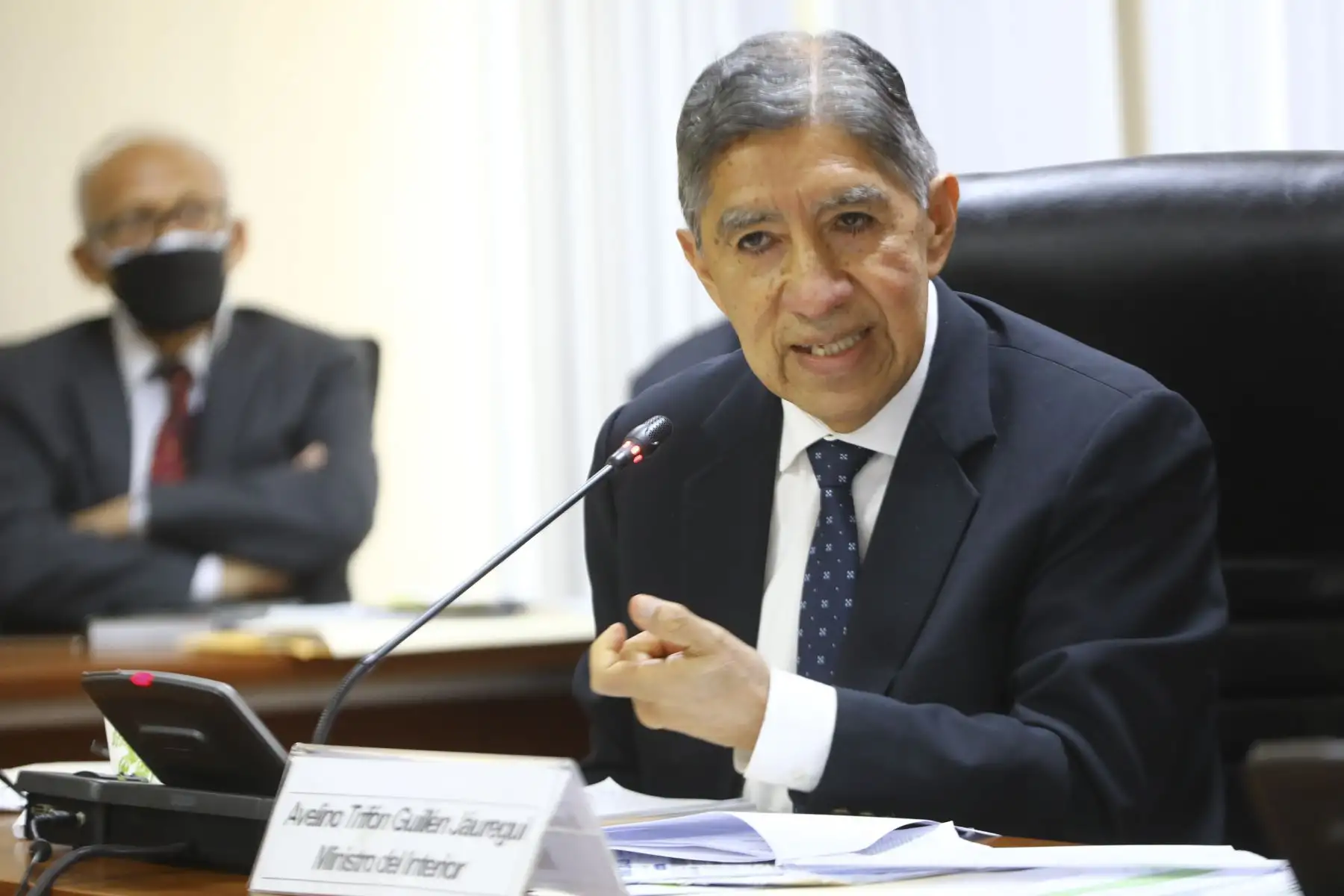 El ministro del Interior, Avelino Guillen, se presenta ante la Comisión de Defensa, Orden Interno, Desarrollo Alternativo y Lucha contra las Drogas del Congreso. Foto: Congreso de la República