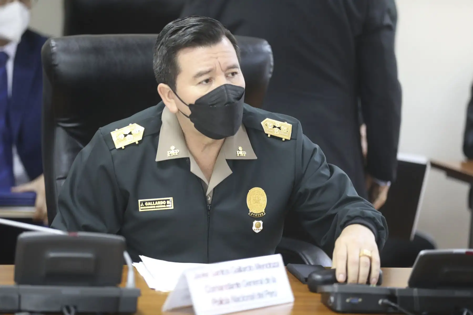 El ministro del Interior, Avelino Guillen, se presenta ante la Comisión de Defensa, Orden Interno, Desarrollo Alternativo y Lucha contra las Drogas del Congreso. Participa el comandante general de la PNP, Javier Gallardo Mendoza. Foto: Congreso de la República
