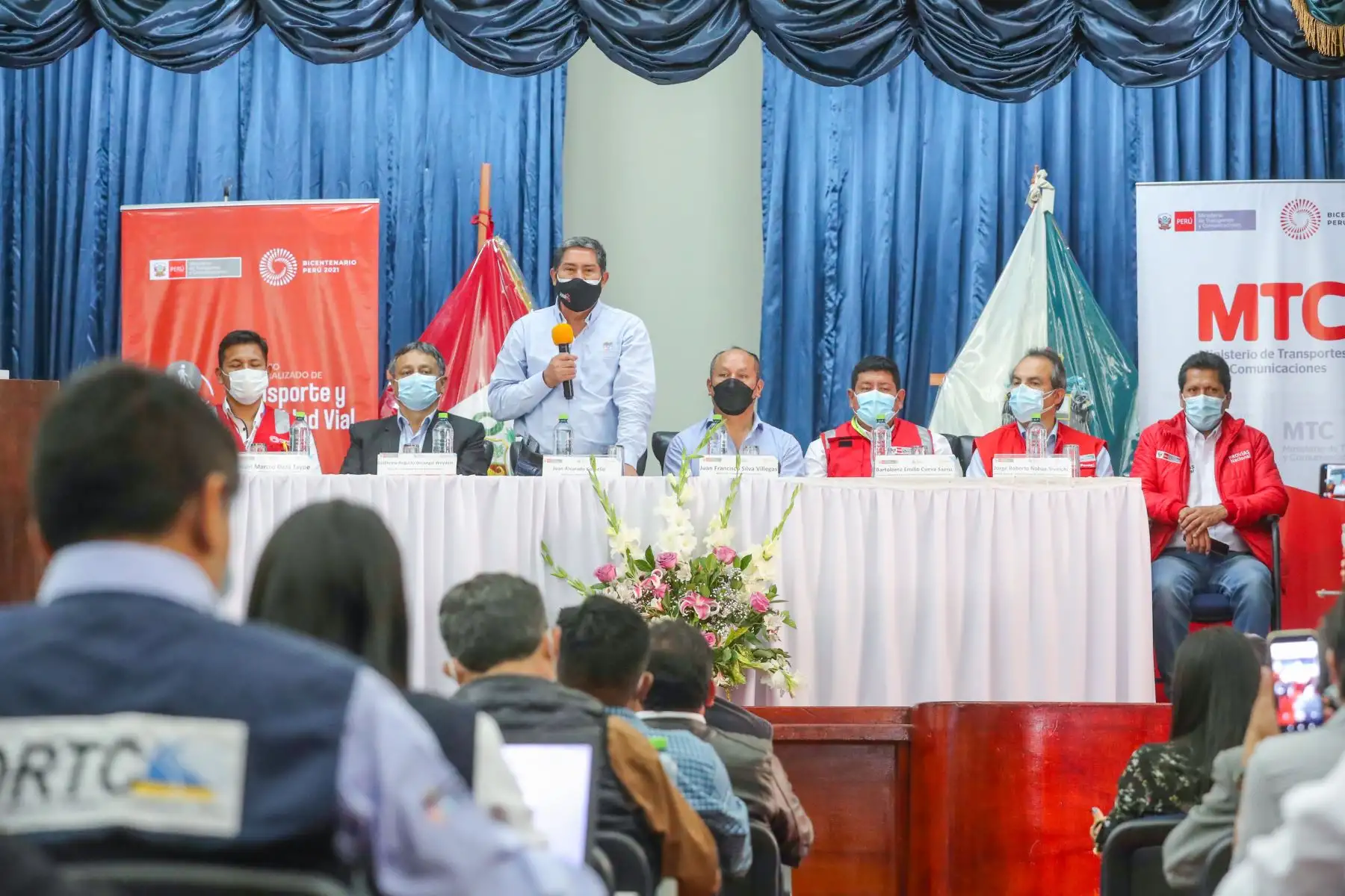 En la ciudad de Huánuco, el ministro de Transportes y Comunicaciones, Juan Francisco Silva, participó en la mesa técnica de Transporte y Seguridad Vial en la que intervinieron autoridades y alcaldes de Huánuco, Pasco y Junín. Foto: MTC