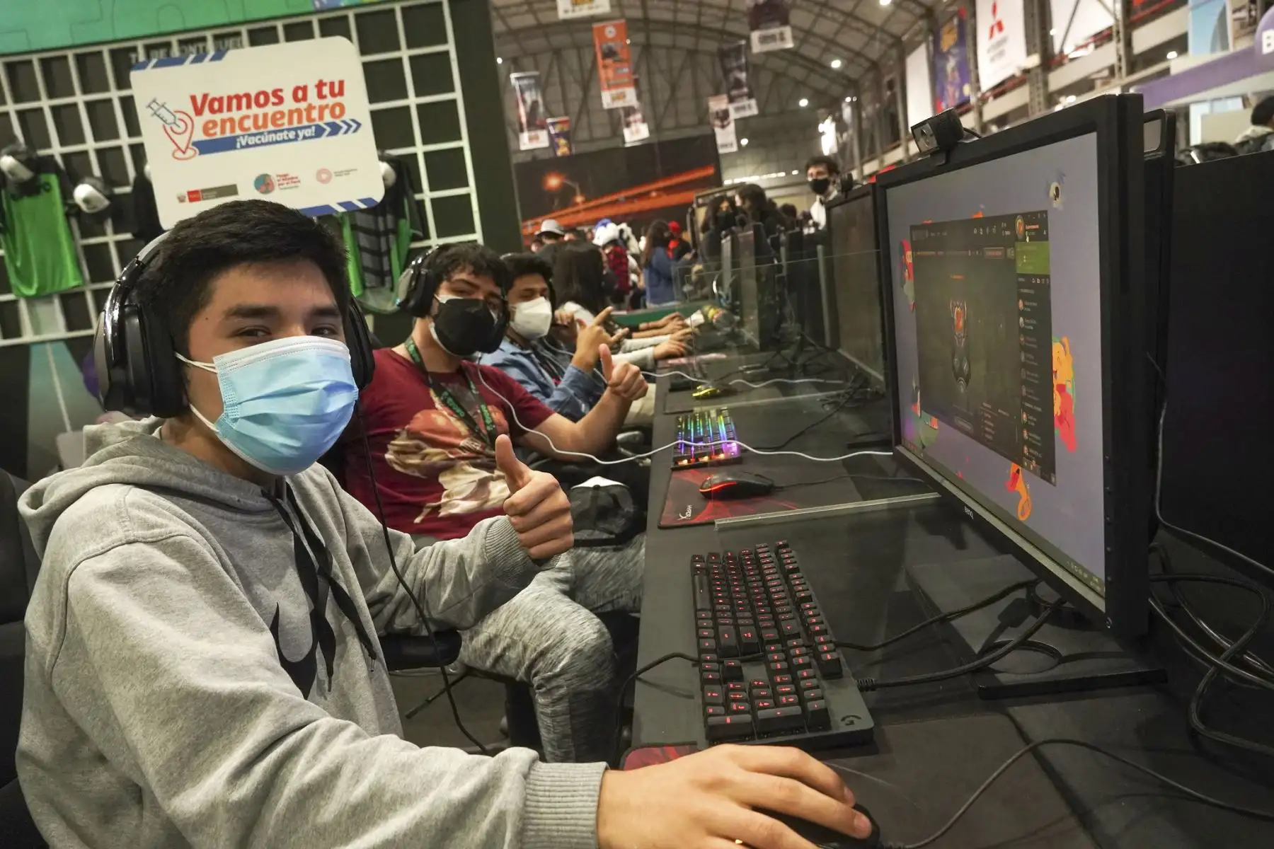 Todos los asistentes de la Comic Convention en el Jockey Plaza pueden vacunarse y realizarse pruebas de descarte de la covid-19. Acude hoy y mañana desde las 2pm hasta las 9pm. Foto: Minsa