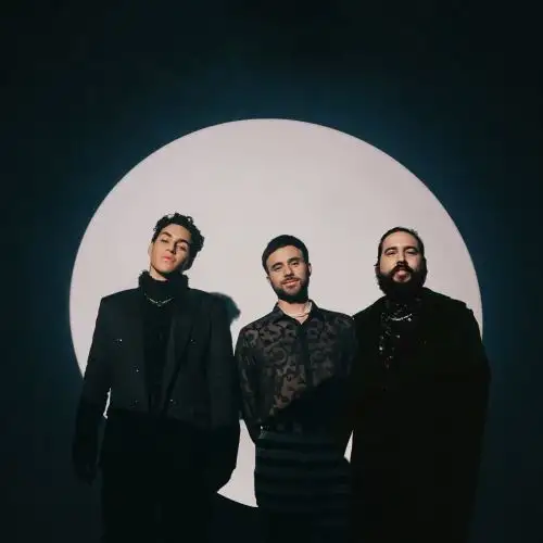 Adrián Bello junto a Inzul y K.maleon presentan “Dime lo que quieres”.