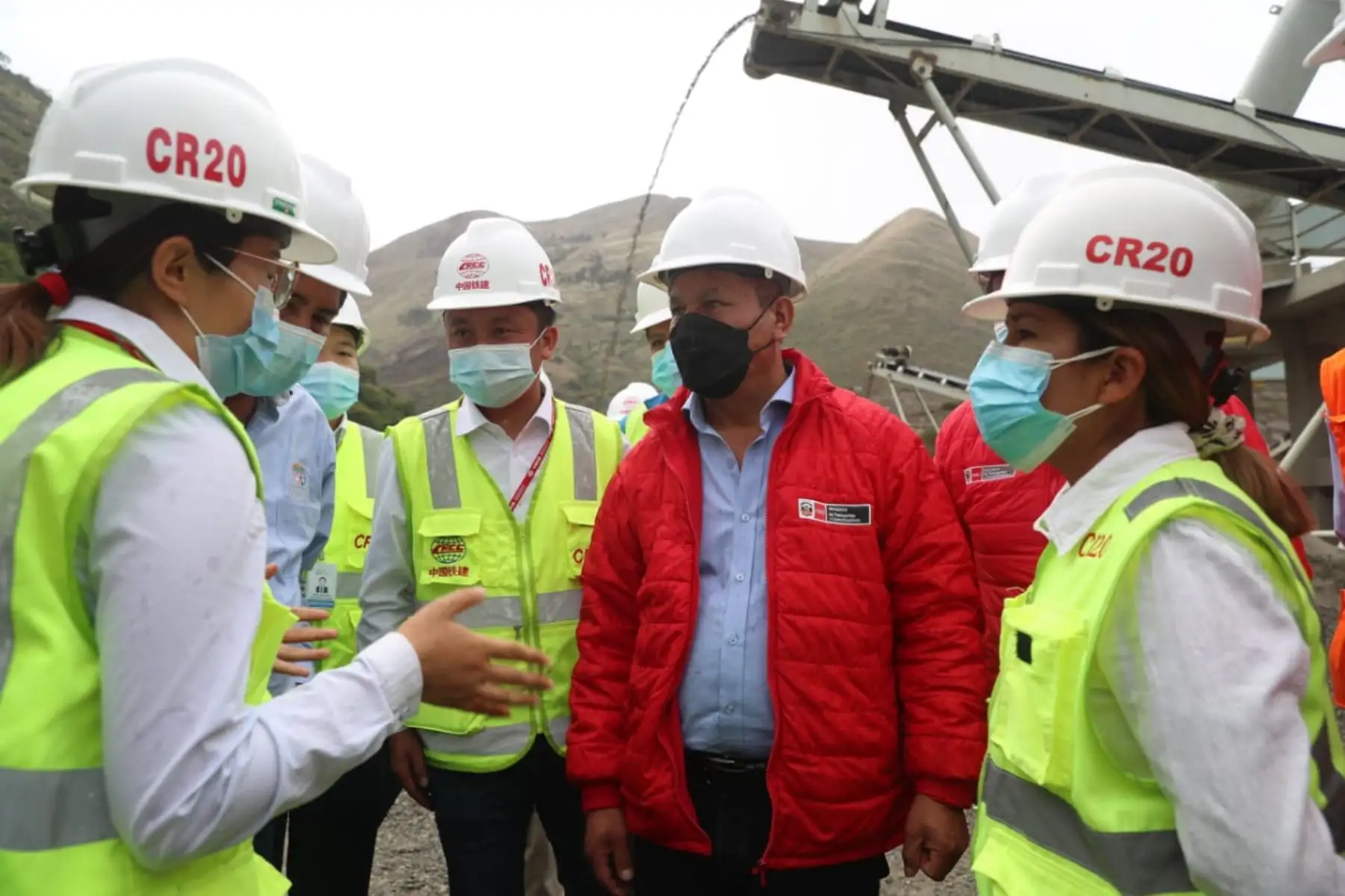 El titular del Ministerio de Transportes y Comunicaciones (MTC), Juan Francisco Silva, supervisó los trabajos que se realizan en la carretera Huánuco-La Unión-Huallanca, en la región Huánuco. Foto: MTC