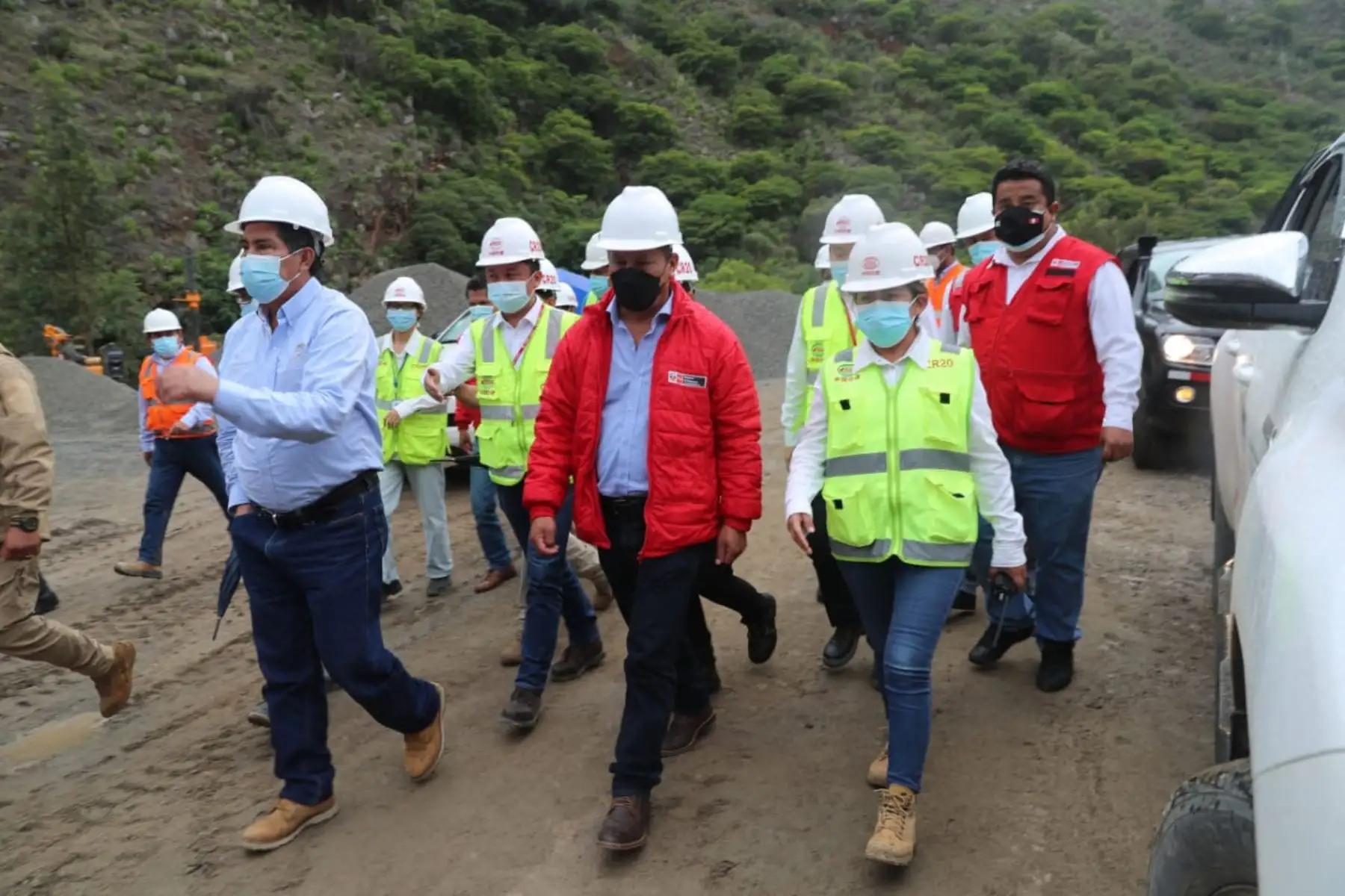 El titular del Ministerio de Transportes y Comunicaciones (MTC), Juan Francisco Silva, supervisó los trabajos que se realizan en la carretera Huánuco-La Unión-Huallanca, en la región Huánuco. Foto: MTC
