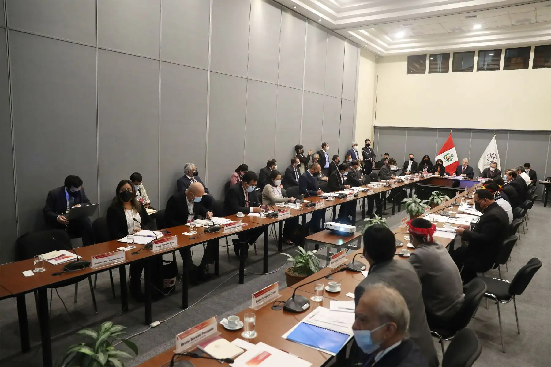 La presidenta del Consejo de Ministros, Mirtha Vásquez Premier  participó en la VI sesión del Consejo Nacional de Desarrollo de Fronteras e Integración Fronteriza, espacio de articulación que permite concertar acciones para atender a poblaciones de frontera a través del diálogo entre los tres niveles de gobierno.
Foto: ANDINA/Andrés Valle