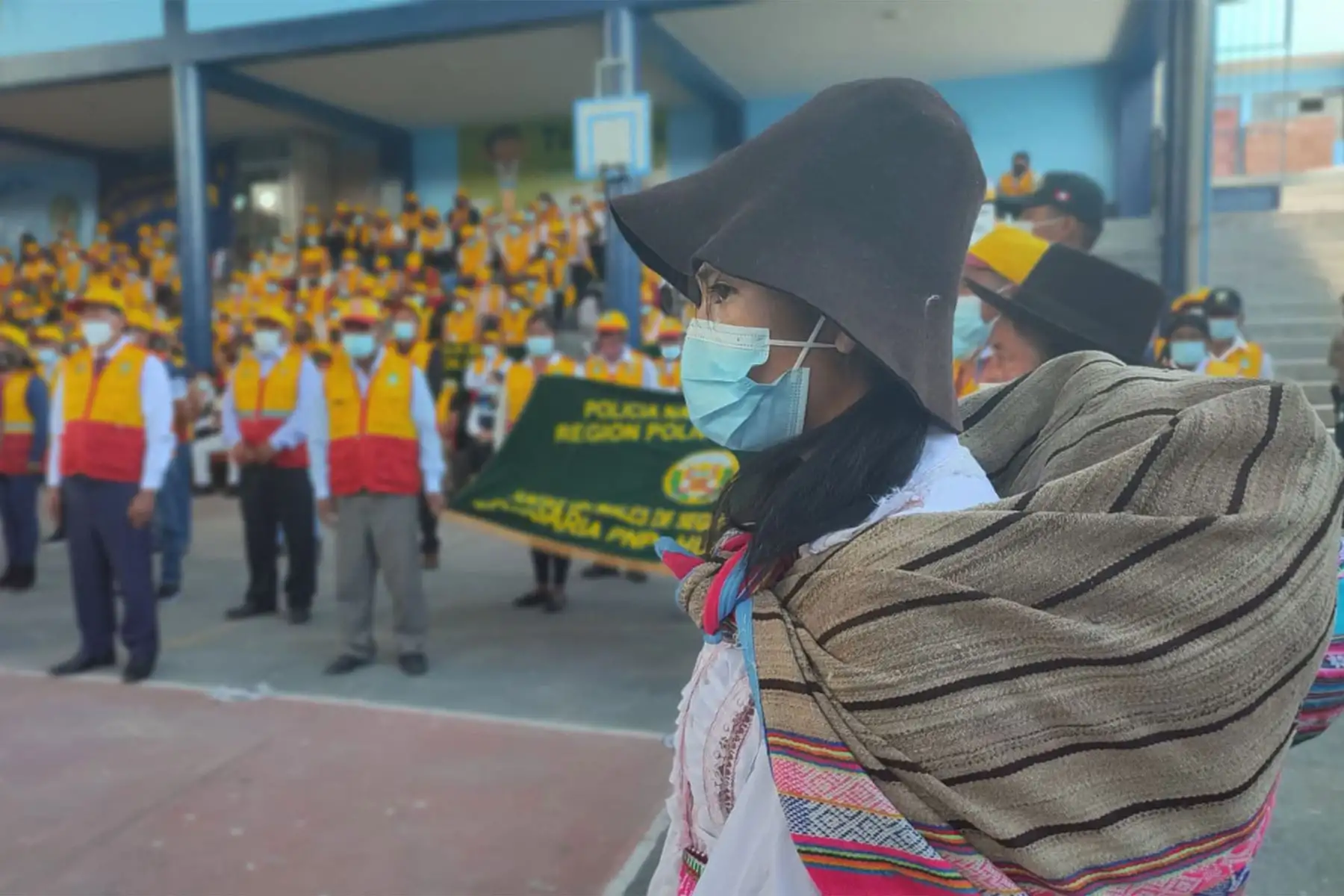 El ministro del Interior, Avelino Guillén, participó de la ceremonia de juramentación de las Juntas Vecinales de Seguridad Ciudadana de Huamanga, Ayacucho y entrega equipos e indumentaria a la Unidad Especializada de Emergencia y Rescate de la Policía.
Foto: Mininter