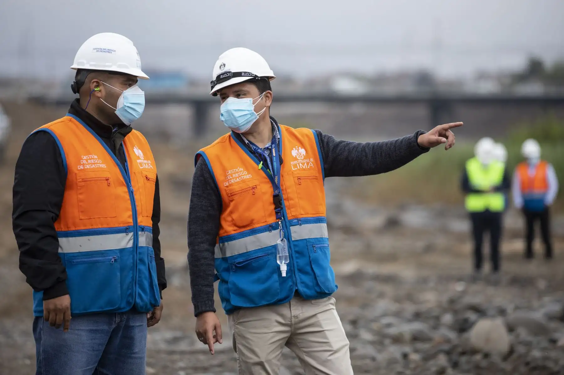 La Municipalidad de Lima supervisa los trabajos de descolmatación en los principales ríos de la ciudad. Estas acciones permiten mejorar la capacidad hidráulica del cauce de los ríos Chillón, Rímac y Lurín, y así mitigar los daños que podrían ocurrir ante inundaciones. Foto: MML