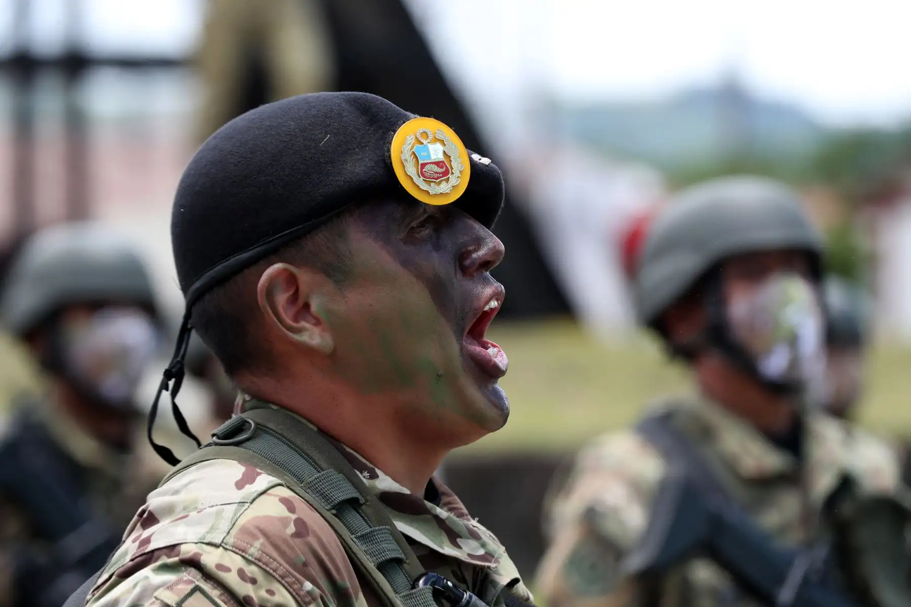 Como parte de la conducción de las operaciones en el VRAEM, el Ministro de Defensa, Juan Carrasco, junto al Jefe del Comando Conjunto, Manuel Gómez de la Torre, los Comandantes Generales de la FAP, Ejército y representante del CG de la Marina de Guerra, realizaron una visita a las Bases de Control Territorial y al Puesto Comando del Comando Especial del VRAEM, zonas desde donde nuestros soldados luchan por la pacificación del país. Foto: Mindef