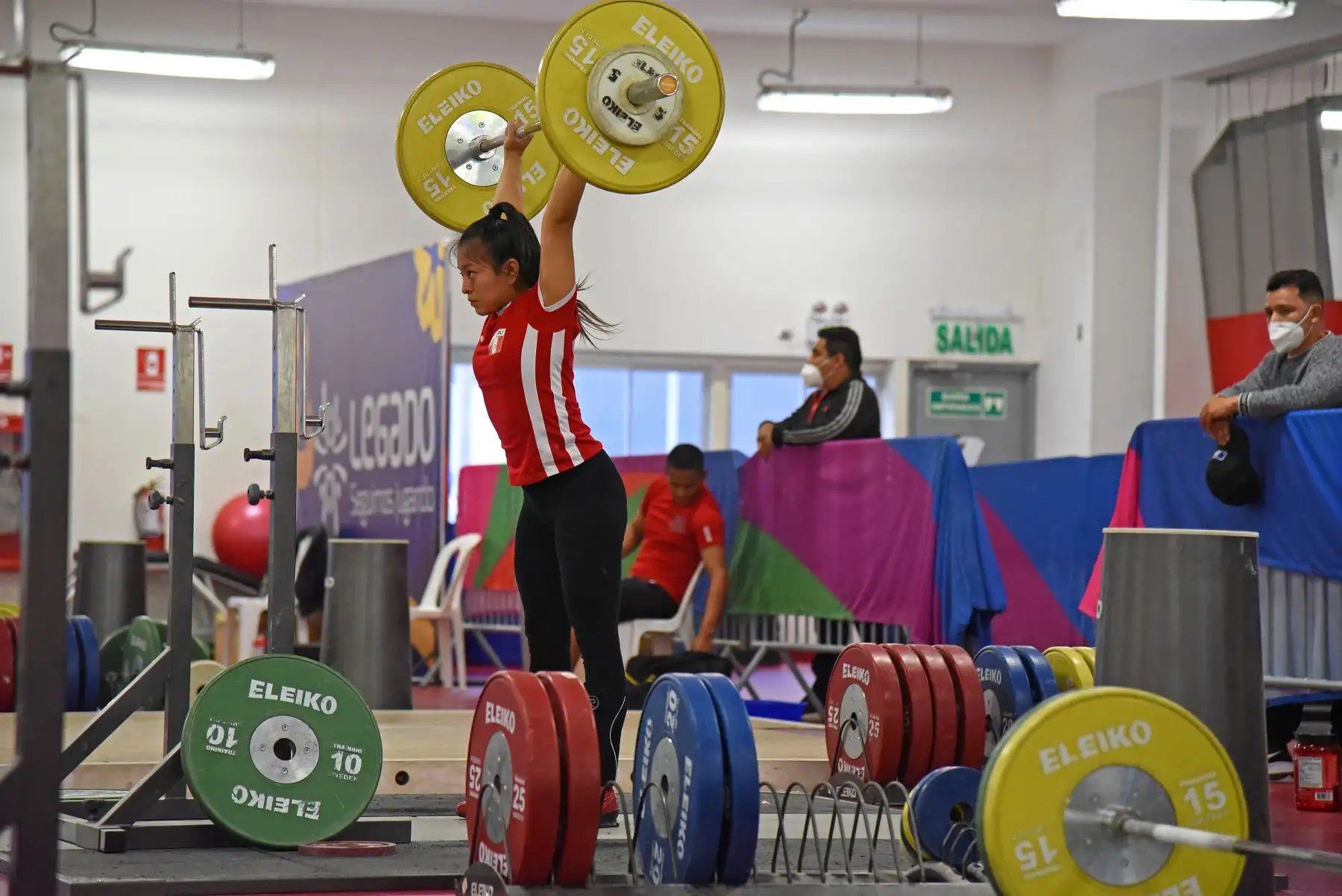 Los integrantes de la delegación peruana de Levantamiento de Pesas que nos representará en los Juegos Cali 2021 son: Analí Saldarriaga, Estrella Saldarriaga, Mateo Rentería, Santiago Villegas y Amel Atencia. Foto: Legado / Germán Falcón