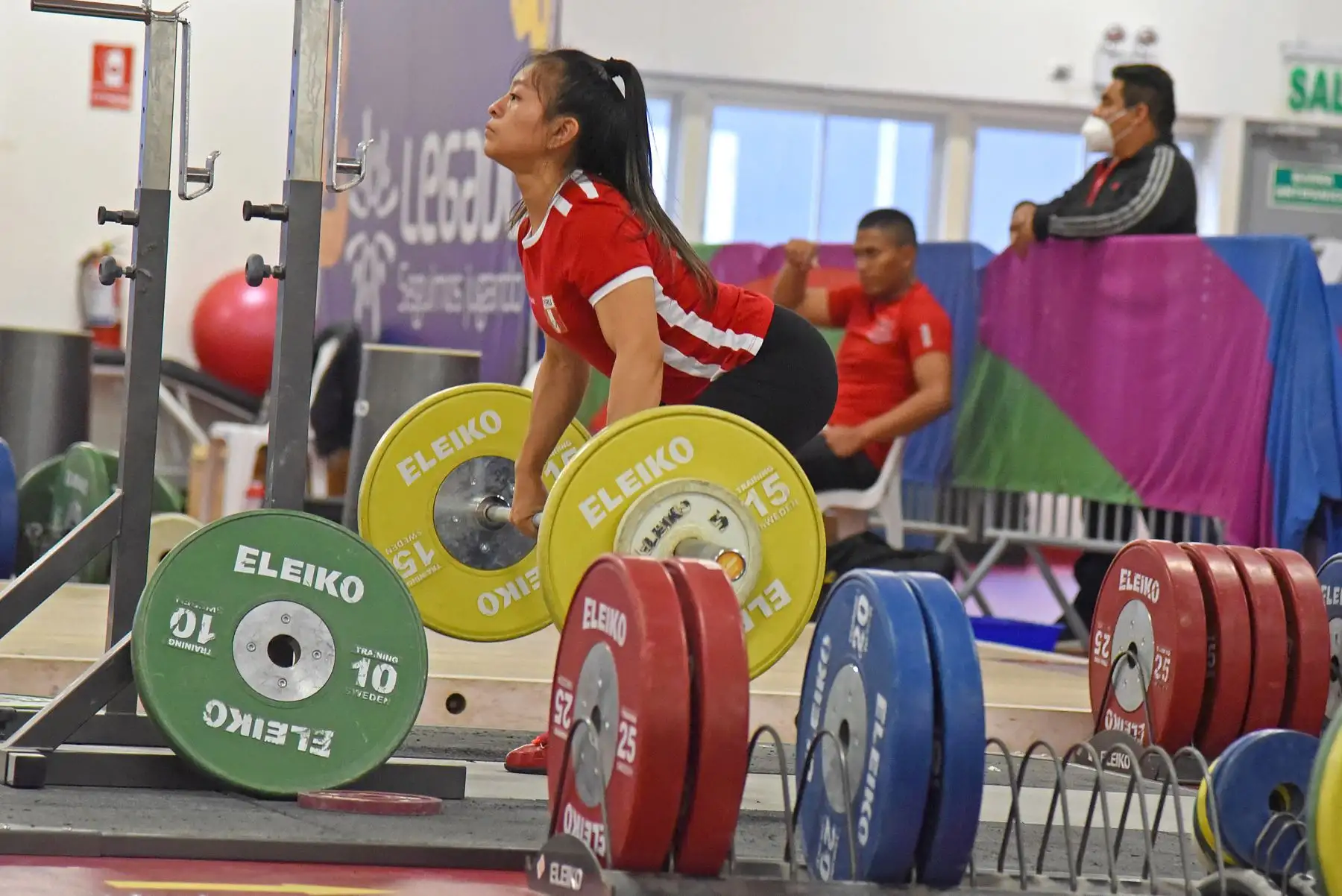 Los integrantes de la delegación peruana de Levantamiento de Pesas que nos representará en los Juegos Cali 2021 son: Analí Saldarriaga, Estrella Saldarriaga, Mateo Rentería, Santiago Villegas y Amel Atencia. Foto: Legado / Germán Falcón