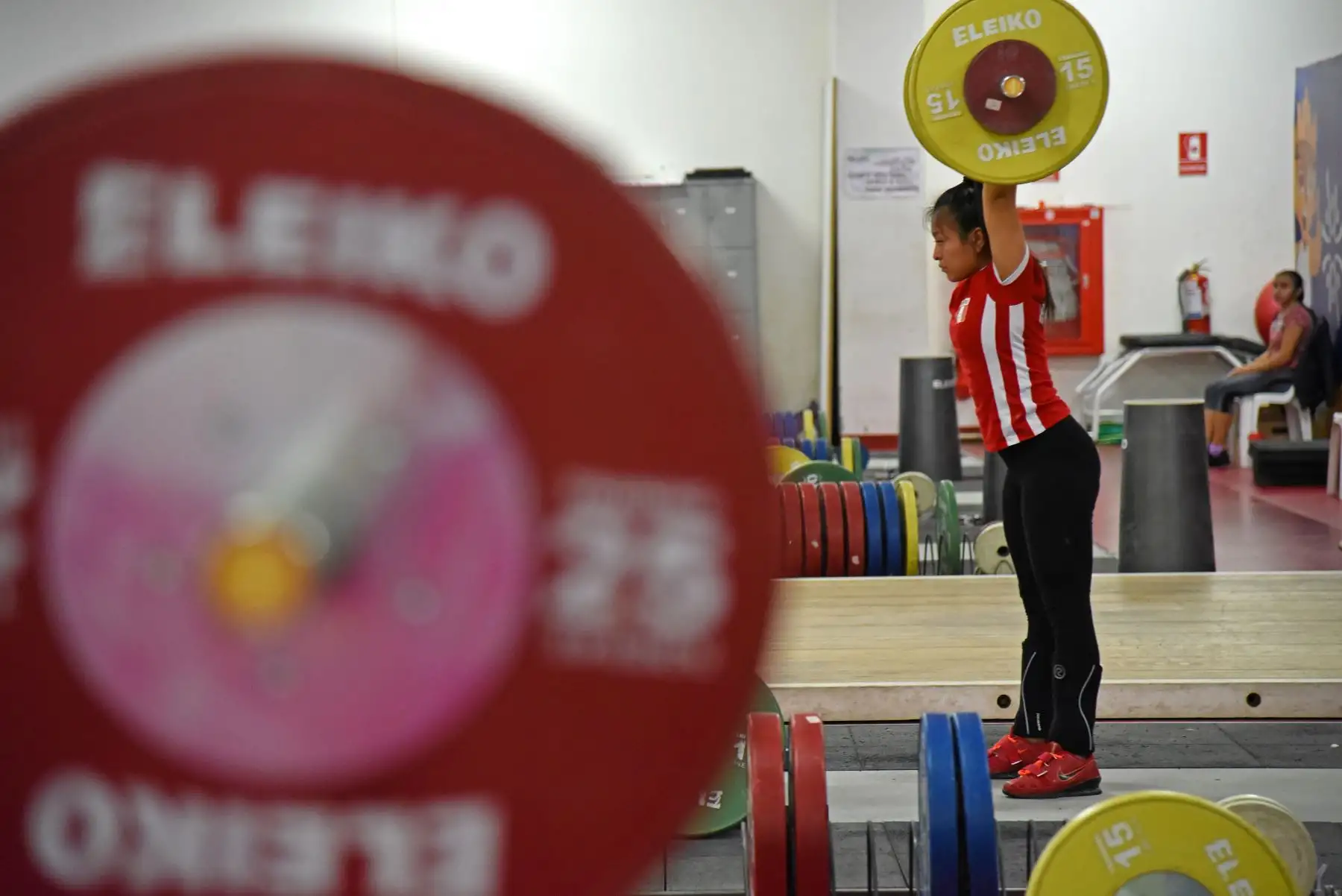 Los integrantes de la delegación peruana de Levantamiento de Pesas que nos representará en los Juegos Cali 2021 son: Analí Saldarriaga, Estrella Saldarriaga, Mateo Rentería, Santiago Villegas y Amel Atencia. Foto: Legado / Germán Falcón