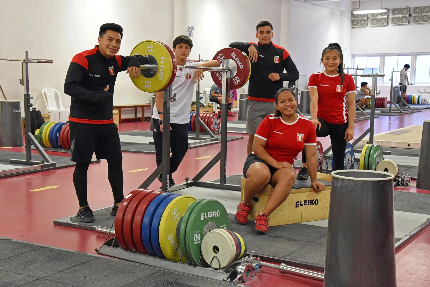 Los integrantes de la delegación peruana de Levantamiento de Pesas que nos representará en los Juegos Cali 2021 son: Analí Saldarriaga, Estrella Saldarriaga, Mateo Rentería, Santiago Villegas y Amel Atencia. Foto: Legado / Germán Falcón