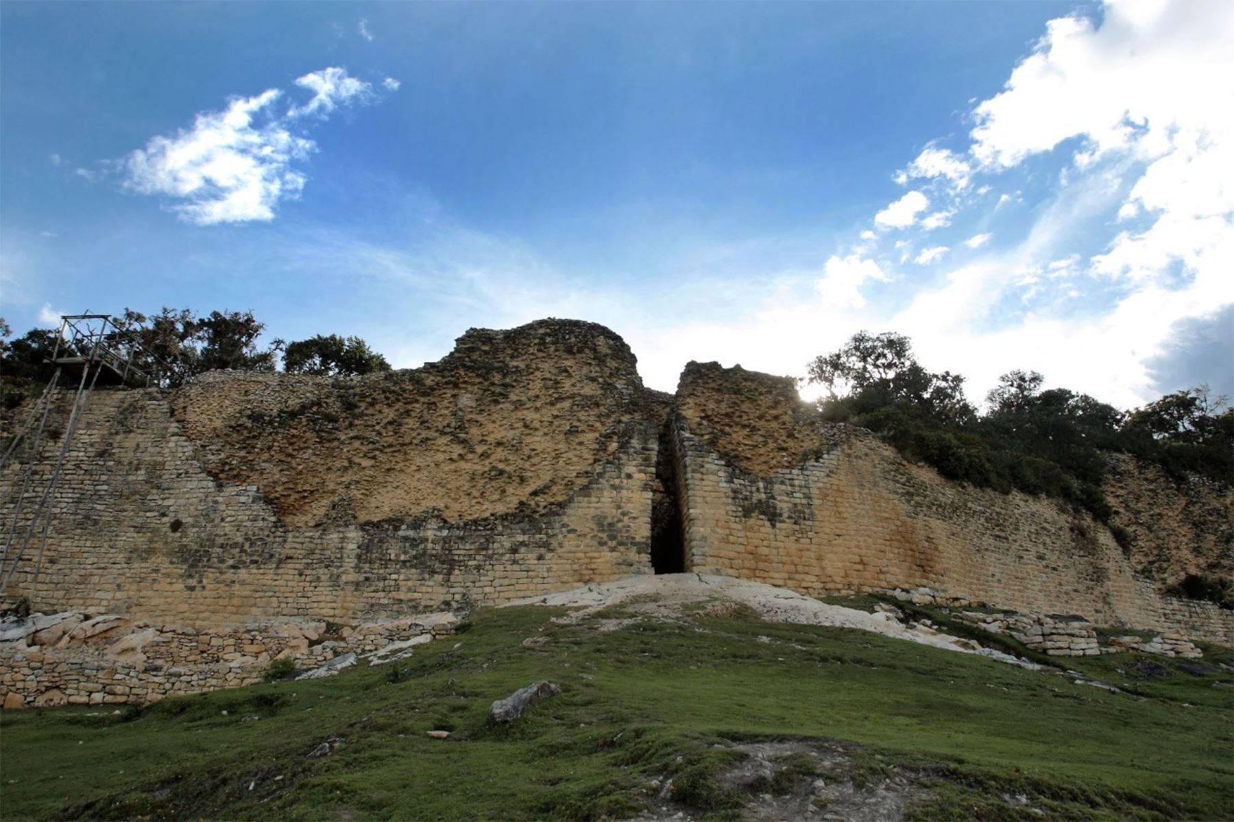 El descubrimiento del sitio arqueológico se atribuye a Juan Crisóstomo Nieto, un juez de primera instancia de la provincia de Chachapoyas, quien en 1843 realizó una expedición por la zona. ANDINA/Archivo