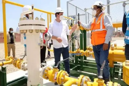 En este proyecto, que lo ejecuta Gases del Norte del Perú, se invierten 232 millones de dólares. Asimismo, se beneficiarán 65,000 hogares, lo cual significa cerca de 260,000 personas.