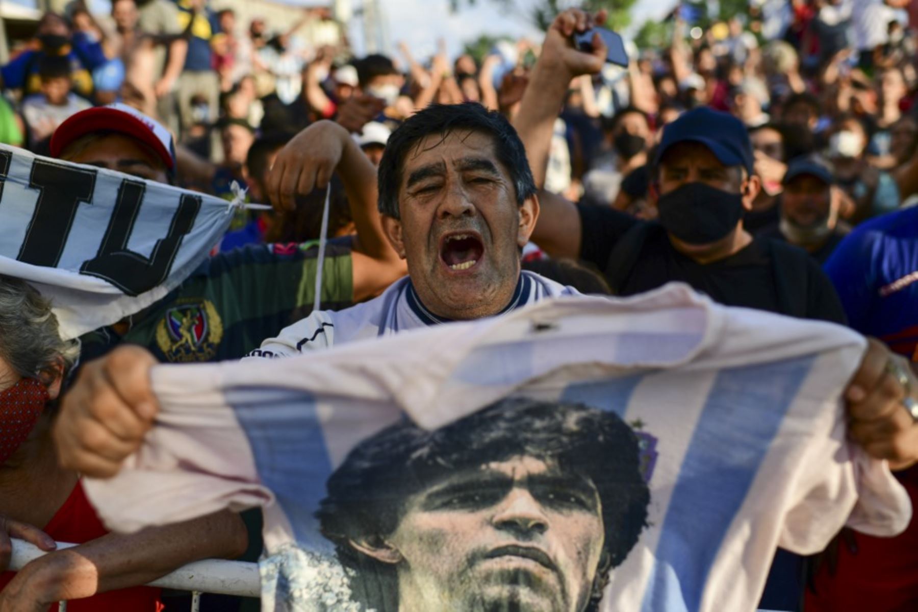 El pueblo argentino llora por la muerte de Diego Maradona. Foto: AFP