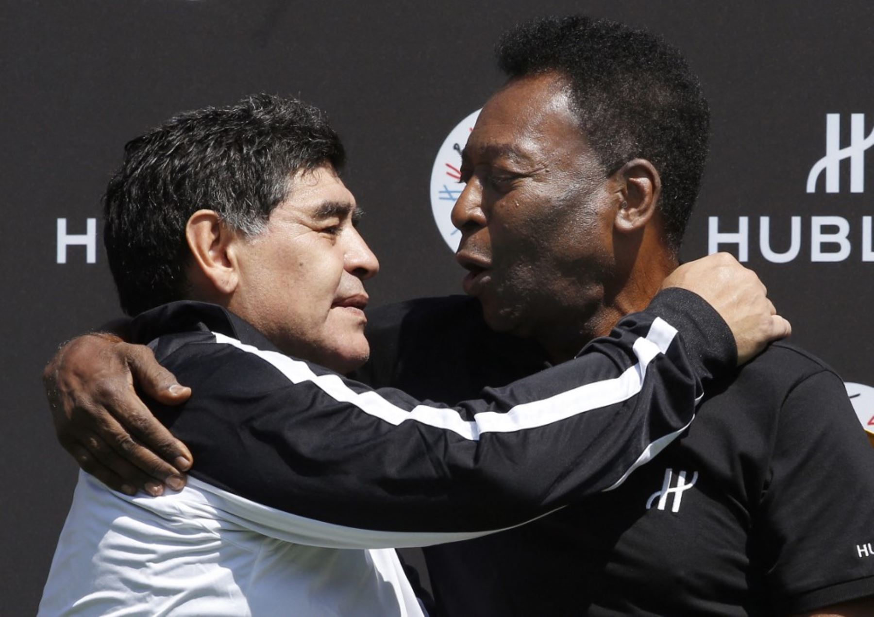 Pelé calificó a Maradona de "un amigo para siempre".