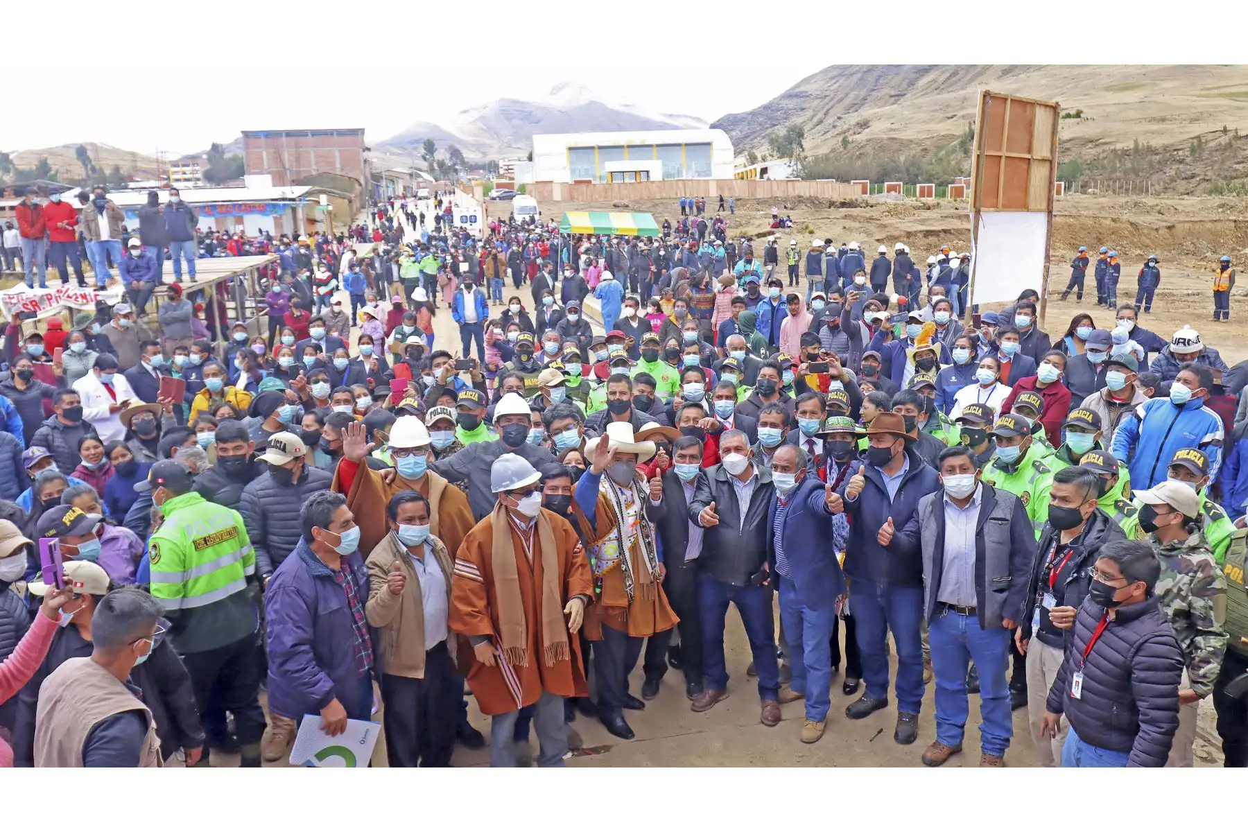 El presidente de la República, Pedro Castillo, visita la región Huancavelica para dar inicio a las obras del nuevo hospital de la provincia de Castrovirreyna. Foto: ANDINA/Prensa Presidencia