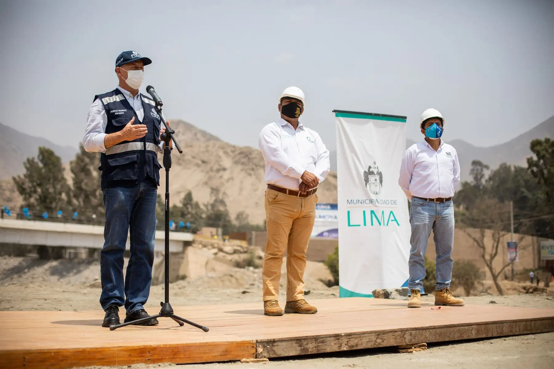 Alcalde de Lima, Jorge Muñoz supervisa inicio de obras en el puente Inca Moya, en Cieneguilla.
Foto: MML