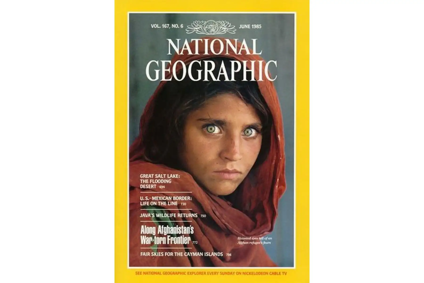 Imagen histórica tomada a la niña afgana Sharbat Gula . La imagen es inmortalizada por el fotógrafo estadounidense Steve McCurry y fue portada  en  la revista  National Geographic en 1985.
Foto: Steve McCurry / National Geographic