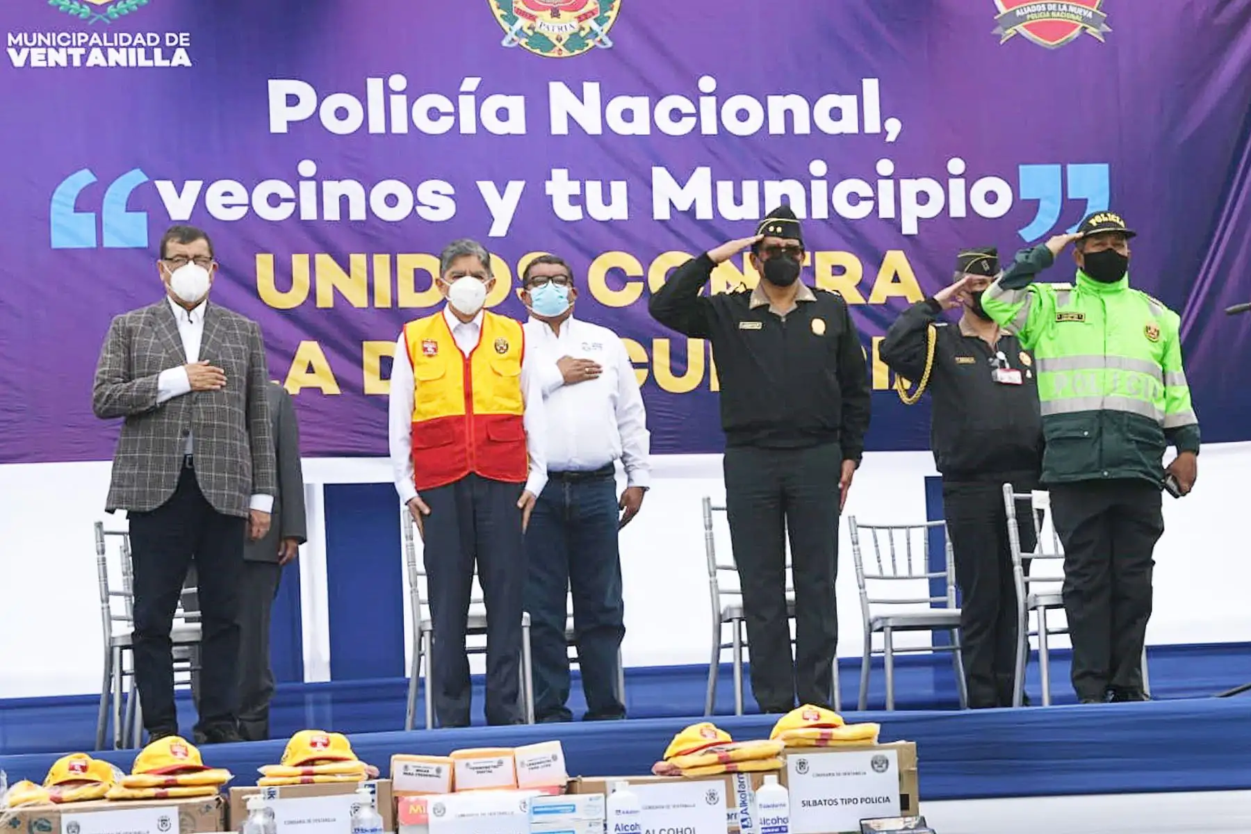 El ministro del Interior, Avelino Guillén, participó en la juramentación de 119 juntas vecinales de Ventanilla y otras zonas del Callao. Foto: ANDINA/Mininter