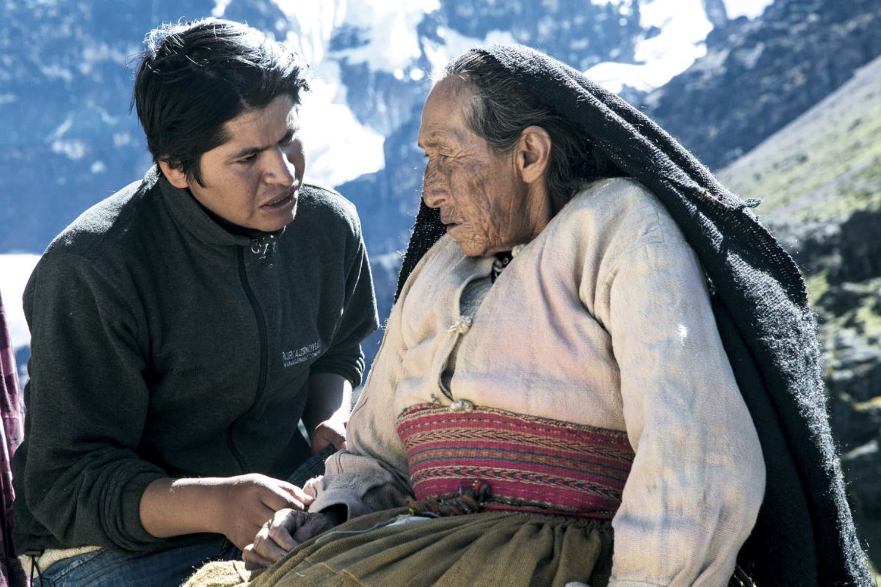 El destacado cineasta peruano Óscar Catacora falleció este viernes 26 de noviembre a los 34 años de edad. A través de su cuenta de twitter, la productora de "Wiñaypacha”, anunció esta lamentable noticia. Foto: Difusión