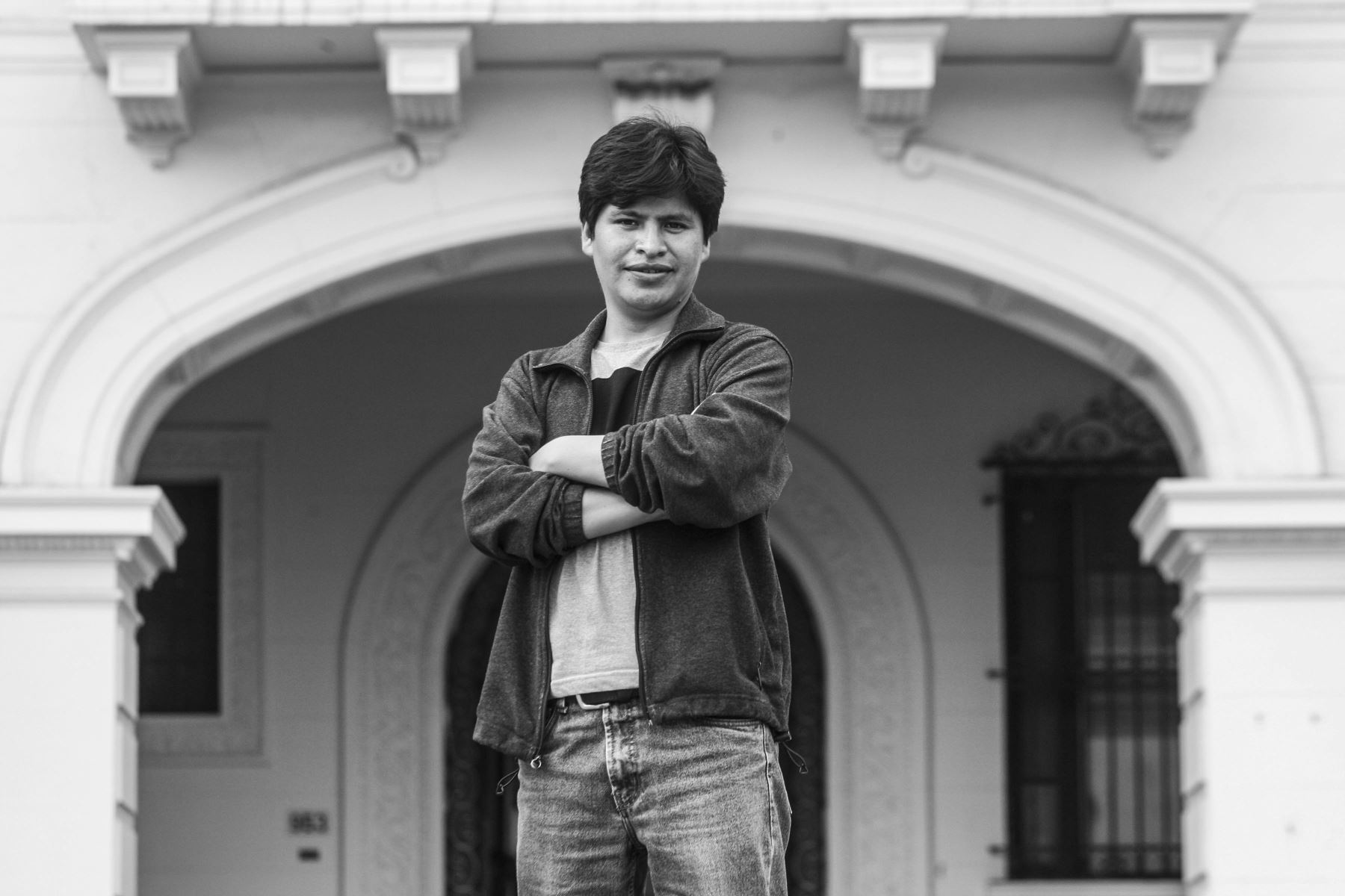 El destacado cineasta peruano Óscar Catacora falleció este viernes 26 de noviembre a los 34 años de edad. A través de su cuenta de twitter, la productora de "Wiñaypacha”, anunció esta lamentable noticia. Foto: ANDINA/Eddy Ramos