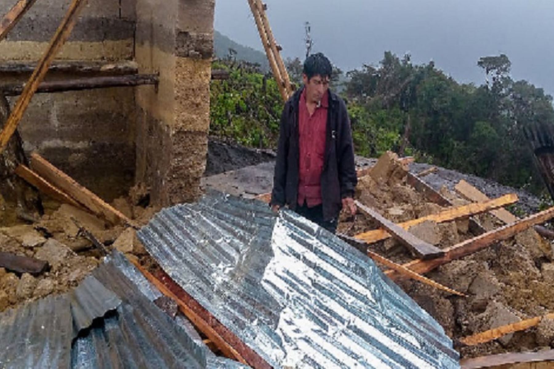 En el distrito de Panao, provincia de Pachitea, una vivienda colapsó en el caserío de San Juan, debido a las fuertes precipitaciones pluviales.
