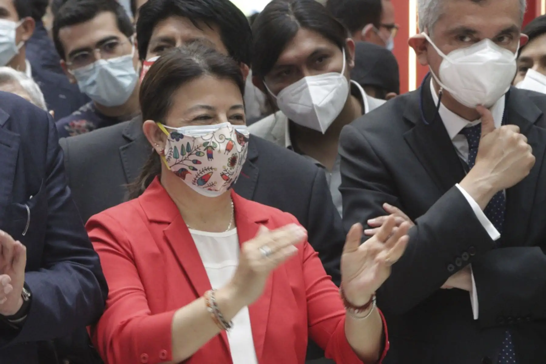 La ministra de Cultura, Gisela Ortiz, participó hoy en la ceremonia de inauguración de la 35 edición de la Feria Internacional del Libro de Guadalajara, en México, considerada la más importante del habla hispana en el mundo, que se desarrolla hasta el 5 de diciembre, teniendo al Perú como País Invitado de Honor. Foto: Mincul