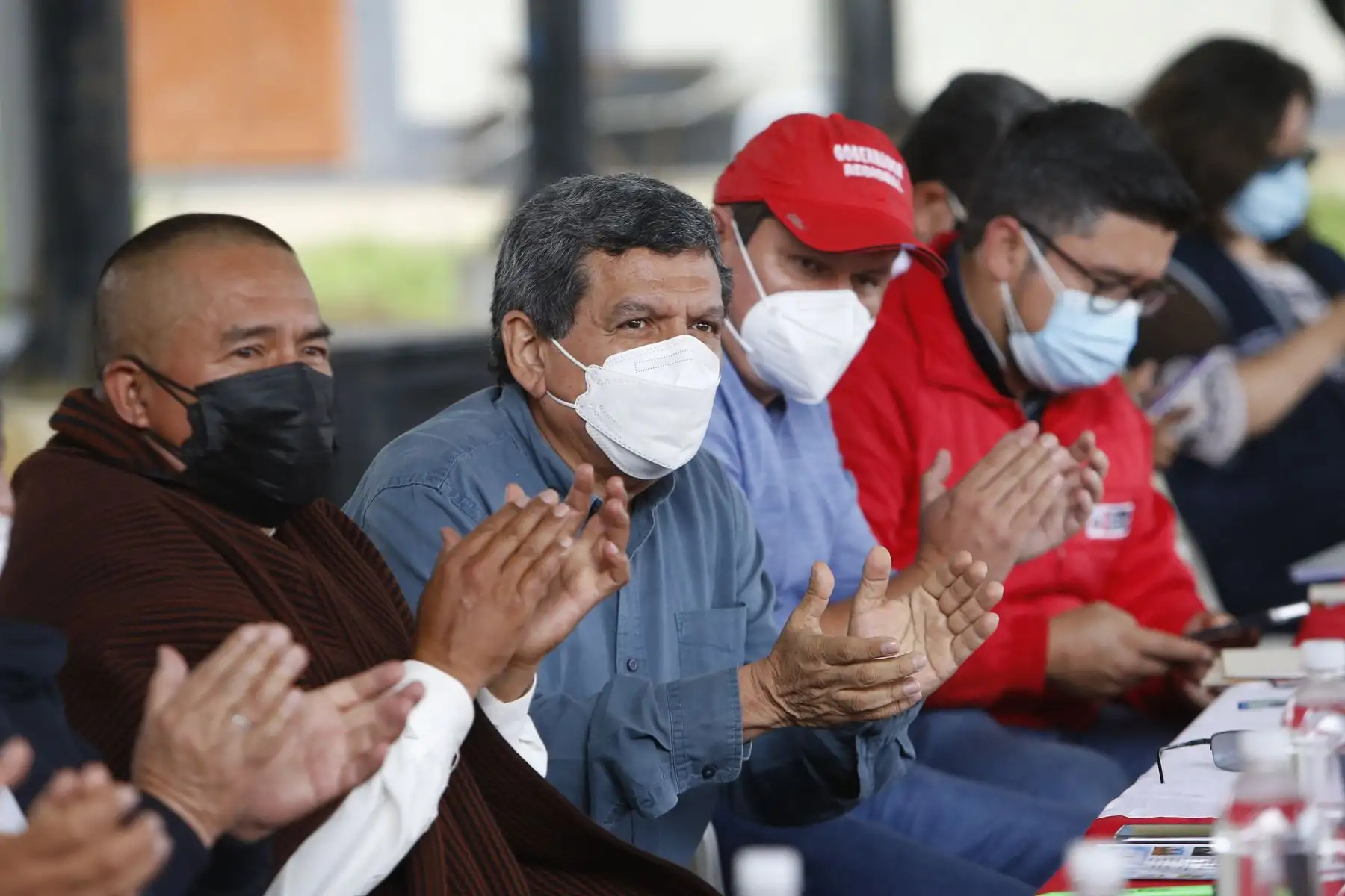 El ministro de Salud, Hernando Cevallos, supervisa vacunación contra la covid-19 y los avances de obra del hospital de Ayabaca, Piura. Foto: Minsa