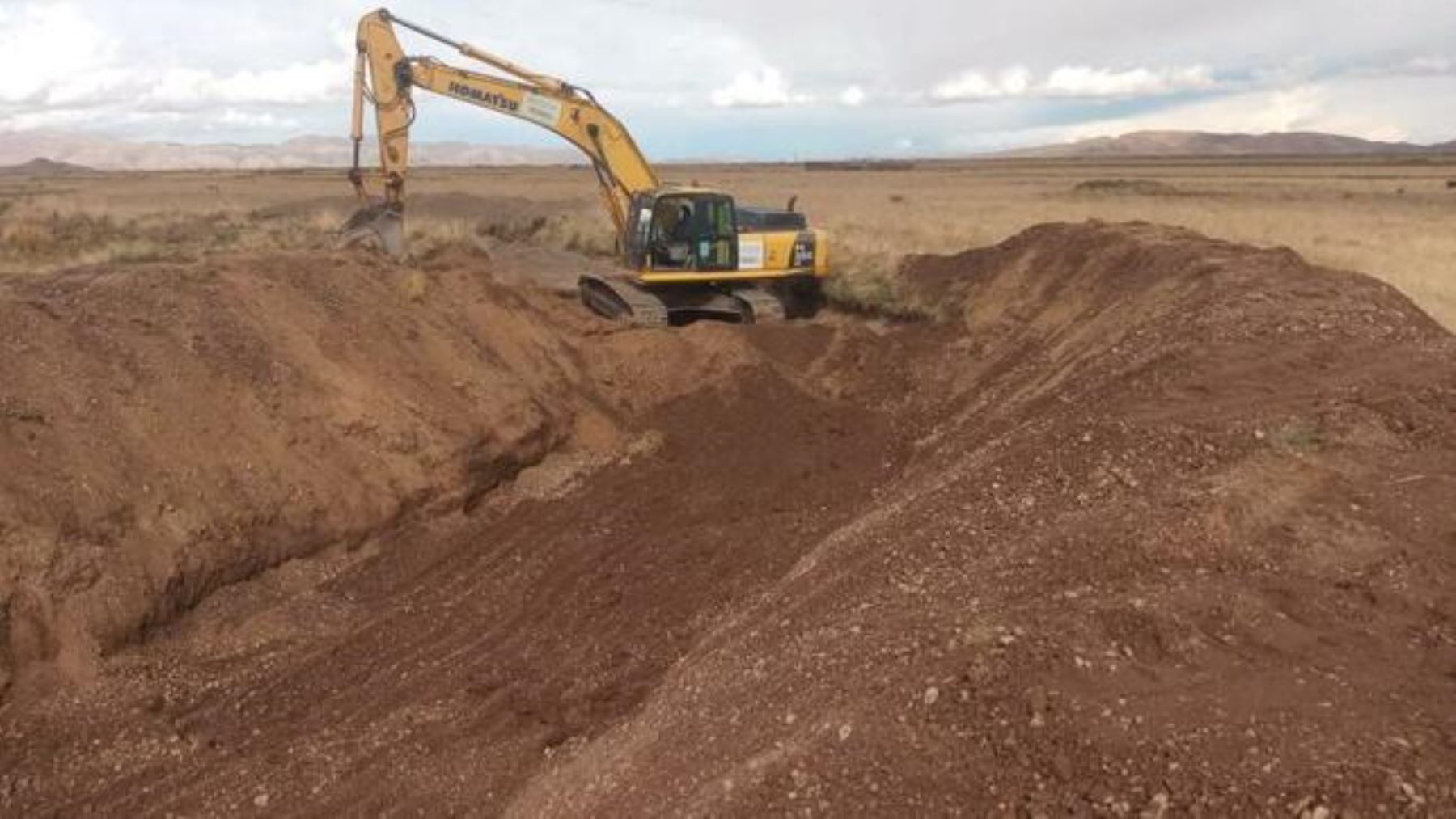 Puno: Ministerio de Vivienda concluyó descolmatación de cauce del río Caracara