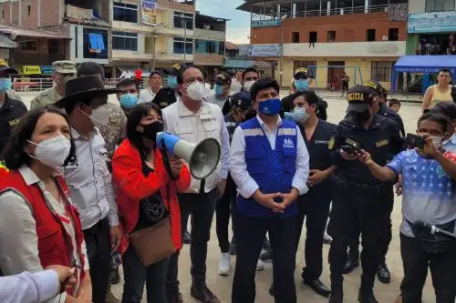 La operación fue dirigida personalmente por el Dr. Mario Carhuapoma Yance, presidente Ejecutivo de EsSalud. Foto: Difusión