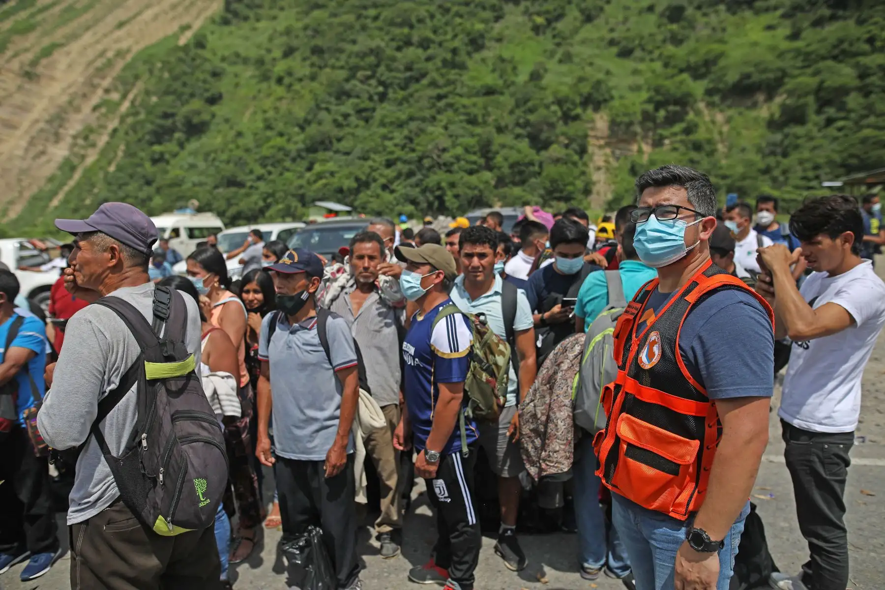 Presidente Pedro Castillo dispuso la evacuación aérea de personas aisladas en Utcubamba debido a la destrucción de la carretera Fernando Belaúnde Terry. Foto: ANDINA/Prensa Presidencia