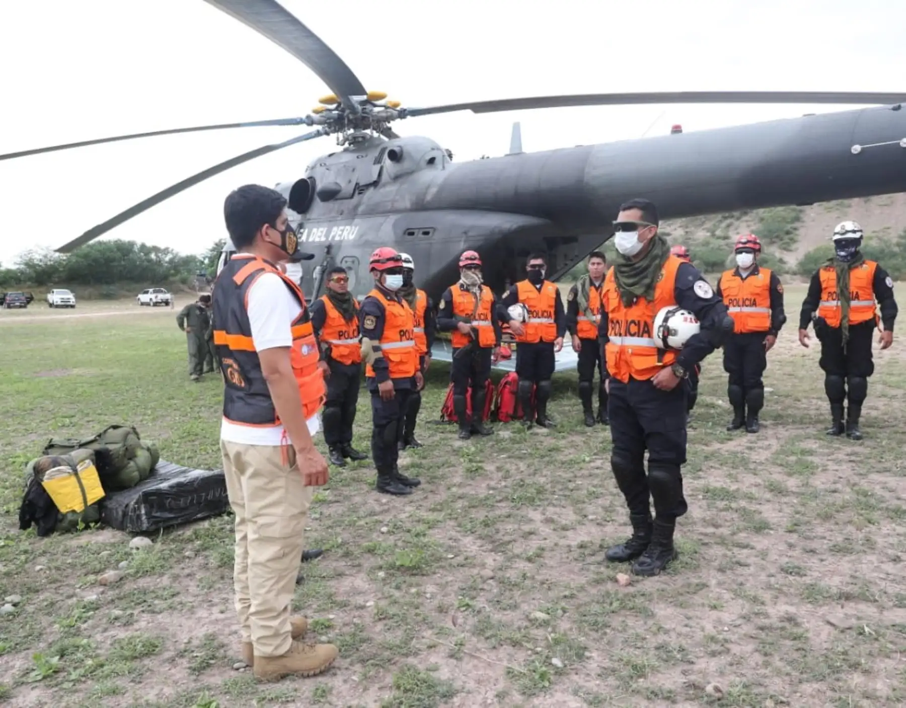 Todas las capacidades del Estado están puestas para atender la emergencia causado por el fuerte sismo de magnitud 7.5 registrado ayer en Amazonas, afirmó el ministro de Defensa, Juan Carrasco. ANDINA/Difusión