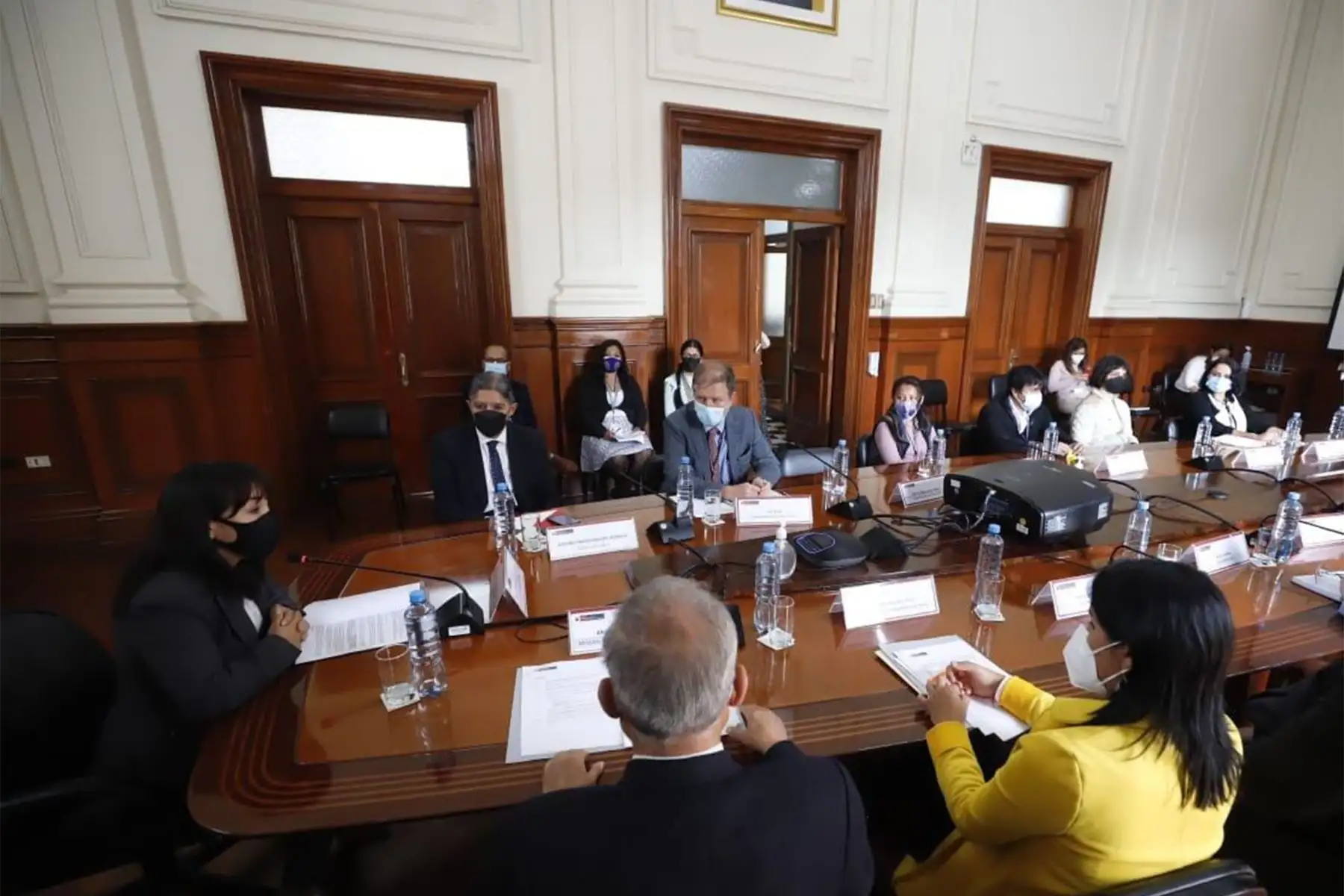 La instalación de la Comisión Multisectorial contó con la asistencia de los titulares del ministerio de Justicia y el ministerio del Interior; así como, representantes de sectores, de asociación de víctimas, y de la Oficina de la Alta Comisionada de Naciones Unidas para los Derechos Humanos.
Foto: PCM