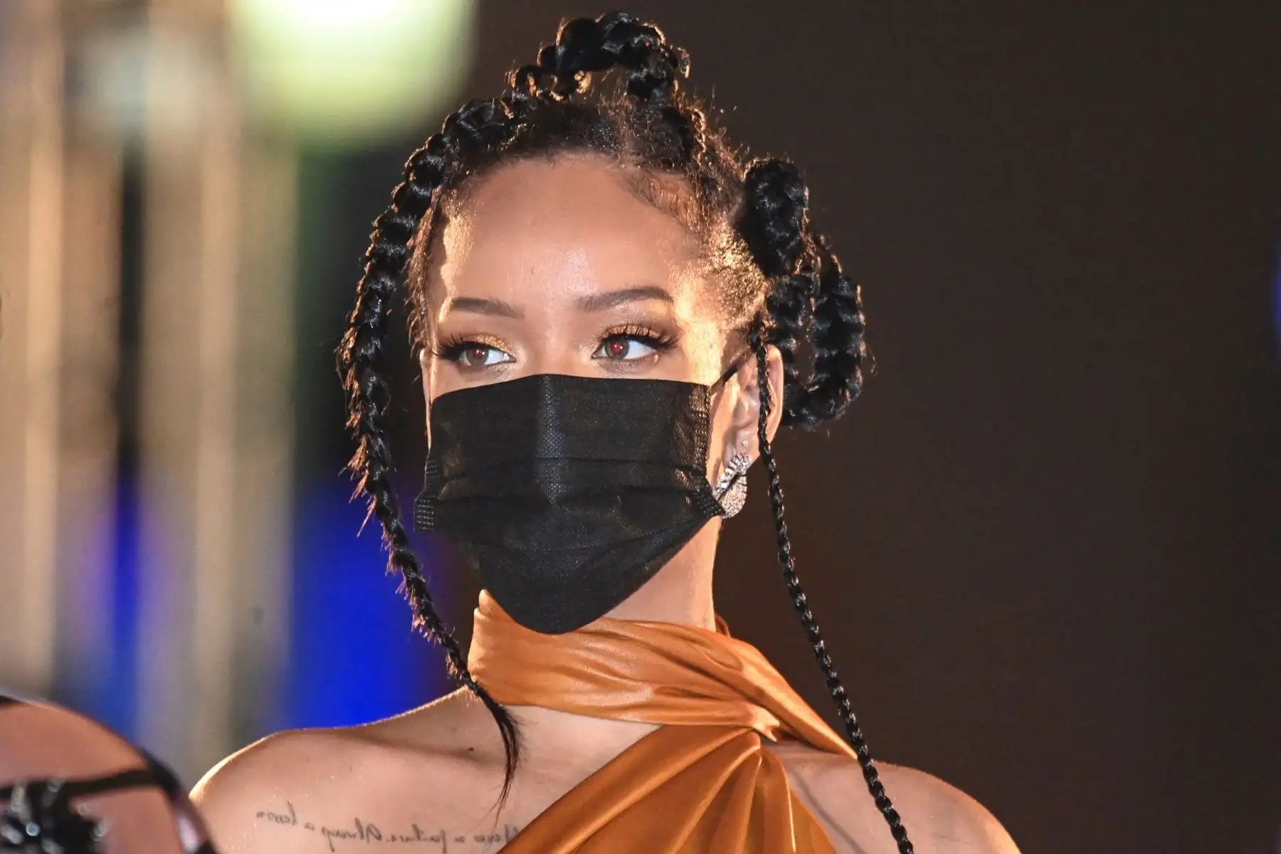 Rihanna, honrada como Héroe Nacional, asiste a la Ceremonia de Inauguración Presidencial en Heroes Square en Bridgetown, Barbados. Foto: AFP