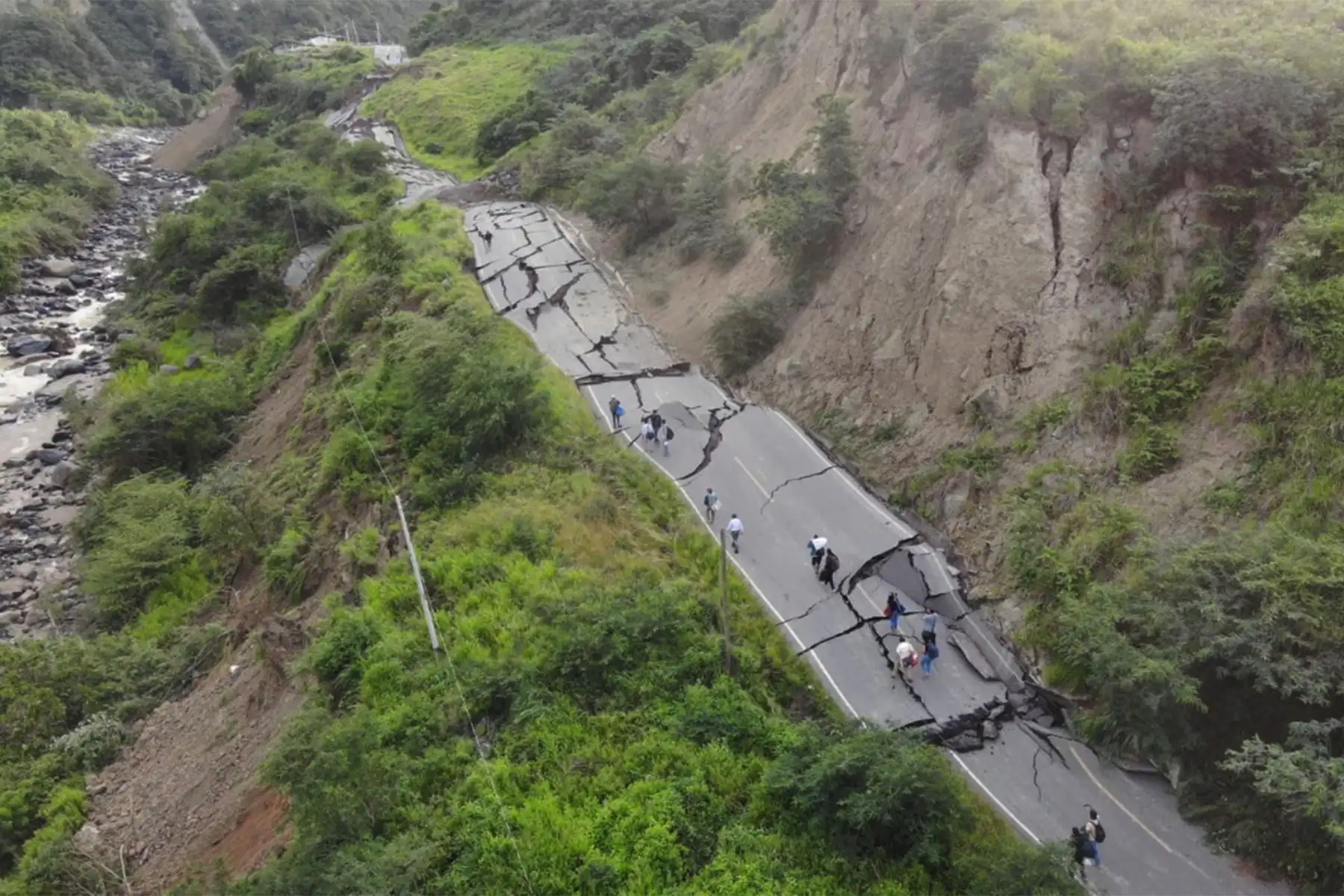 Gobierno declaró el estado de emergencia en 41 distritos de las regiones Amazonas, Loreto, Cajamarca y San Martín, afectados por el fuerte sismo de magnitud 7.5 que se registró el 28 de noviembre. ANDINA/Difusión