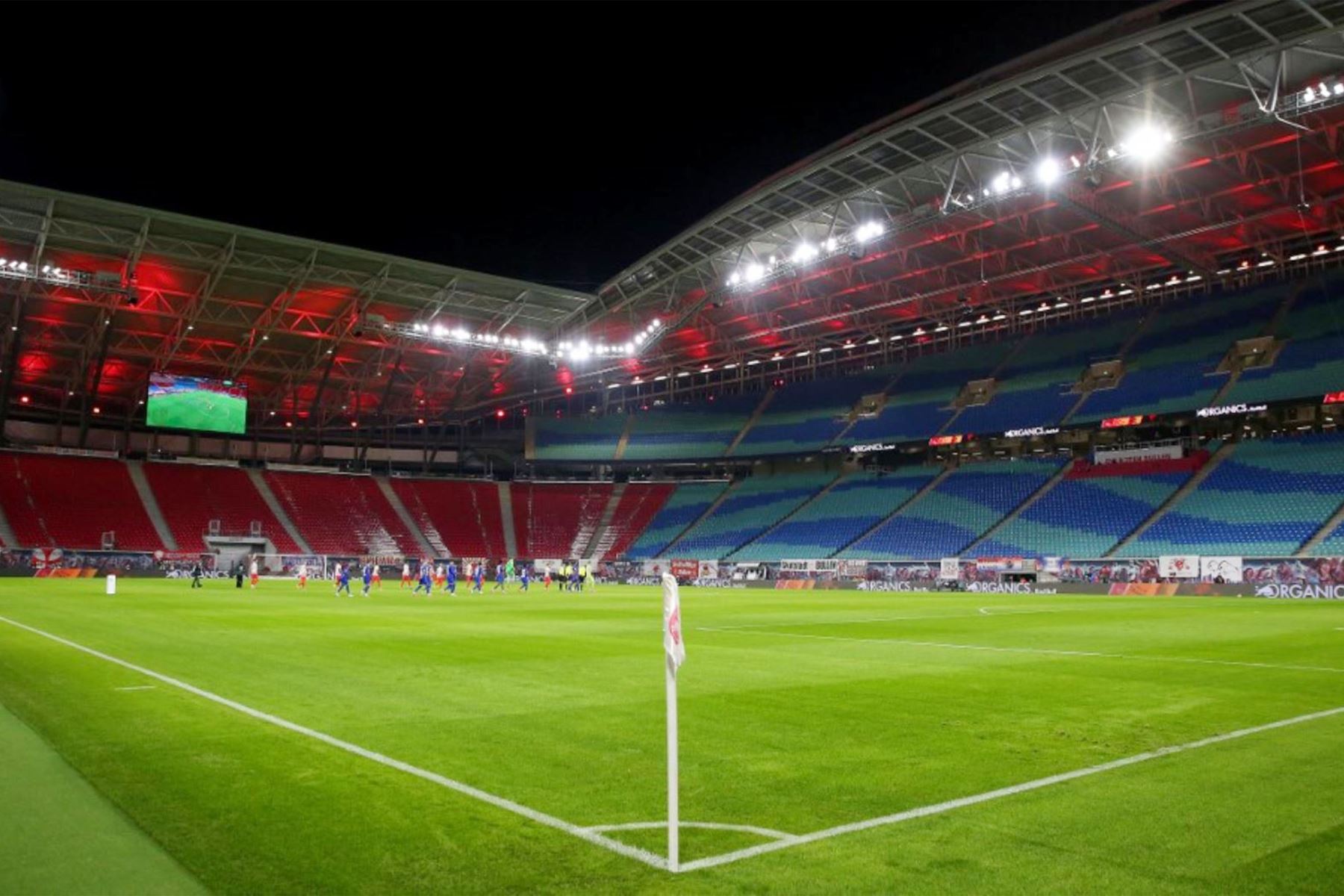La Bundesliga podría volver a jugarse sin público en los estadios