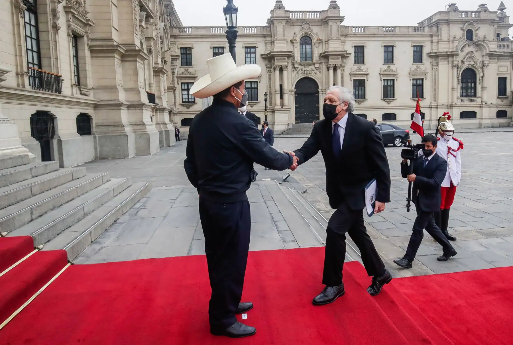 Presidente de la República, Pedro Castillo, recibe en visita oficial al Secretario General de la Organización de Estados Americanos (OEA), Luis Almagro.
Foto: ANDINA/ Presidencia Perú