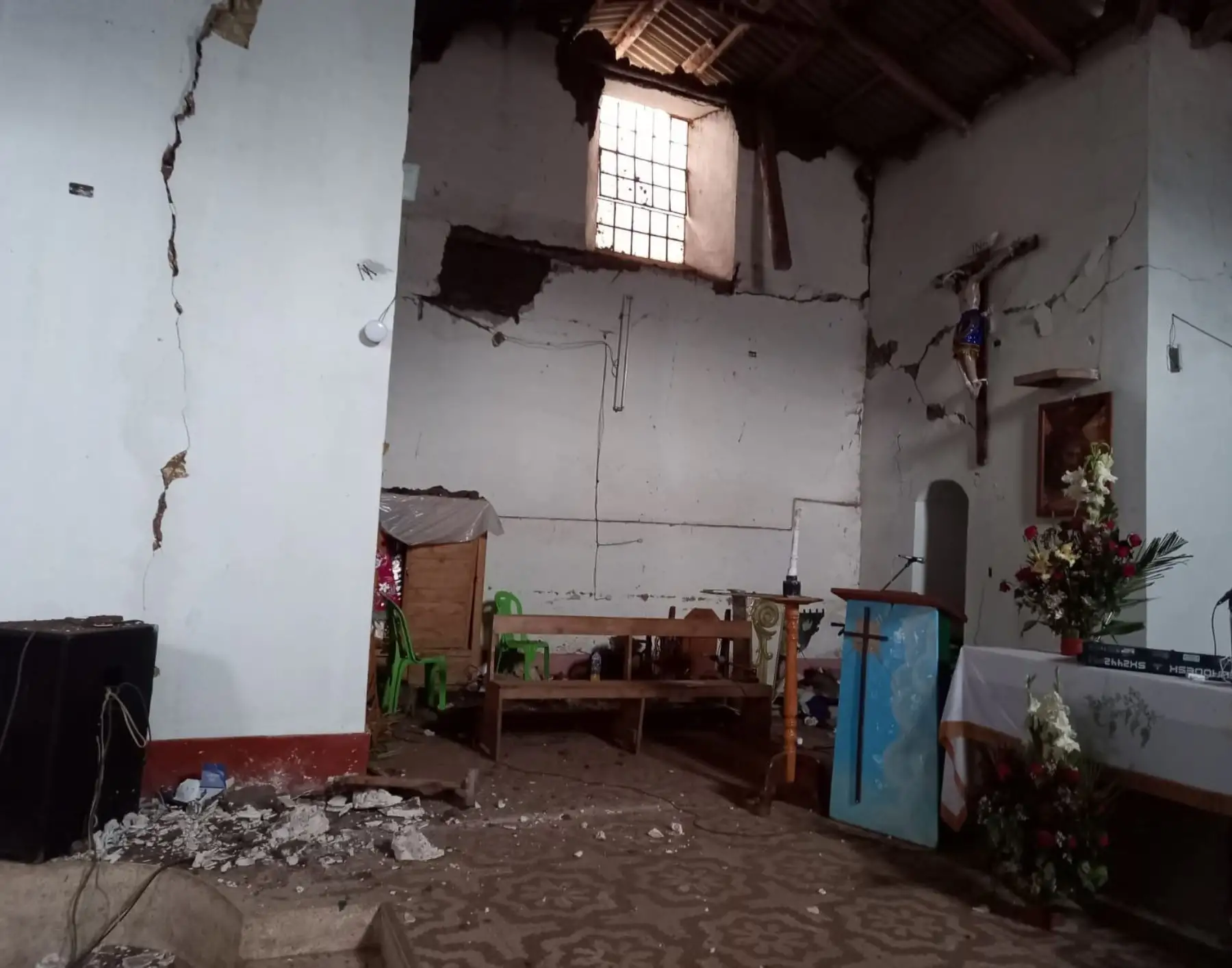 El fuerte sismo de magnitud 7.5 registrado el domingo 28 en Amazonas dejó 99 personas damnificadas en la región La Libertad, que además reportó cuantiosos daños en viviendas e infraestructura pública. Foto: Cortesía George Álvarez Verde