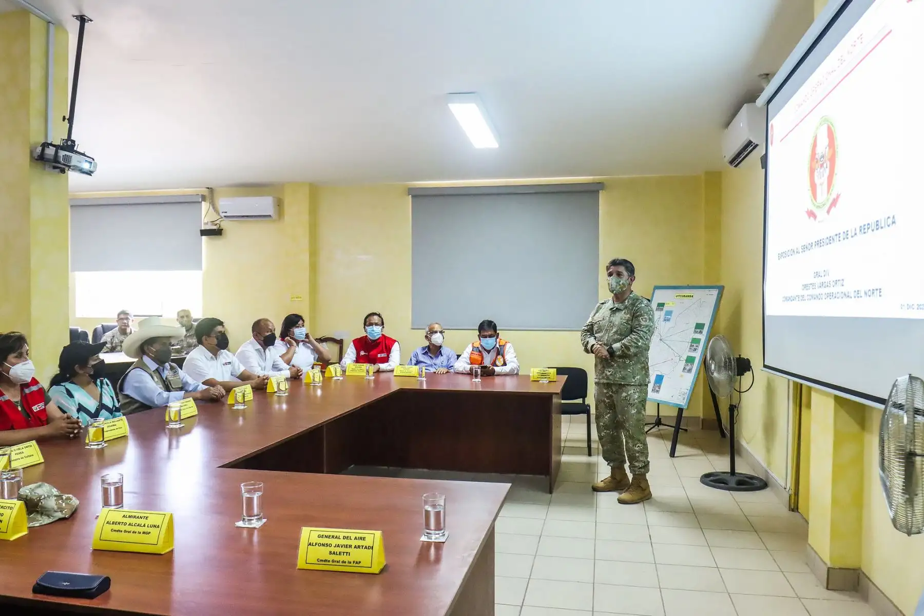 Mandatario Pedro Castillo, desde el fuerte militar Vencedores del Cenepa – El Milagro, en Bagua, región Amazonas, lidera las acciones para atender a la población damnificada de las zonas afectadas por el sismo. Foto: ANDINA/Prensa Presidencia